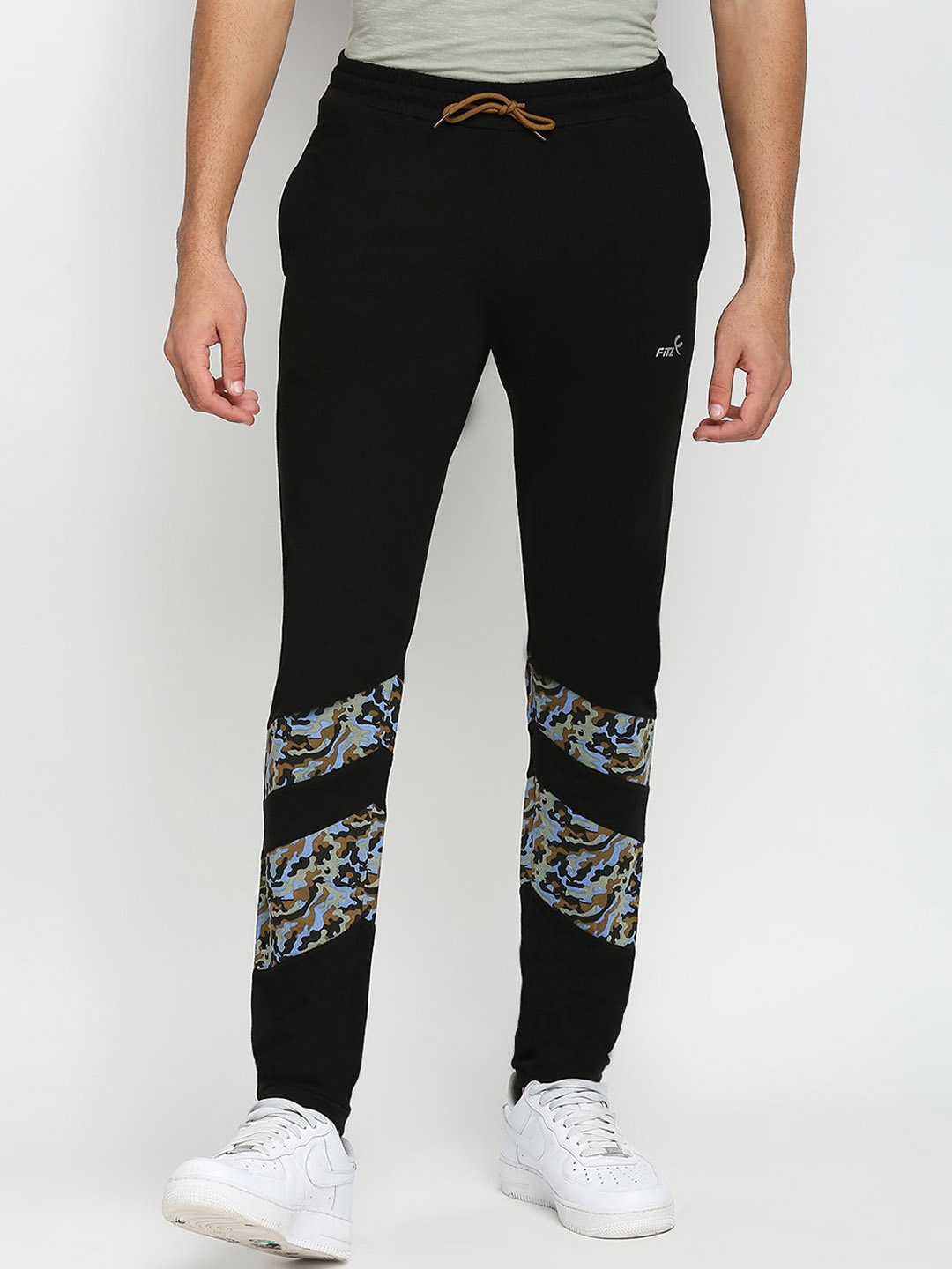 

FiTZ Men Printed Mid Rise Joggers, Black