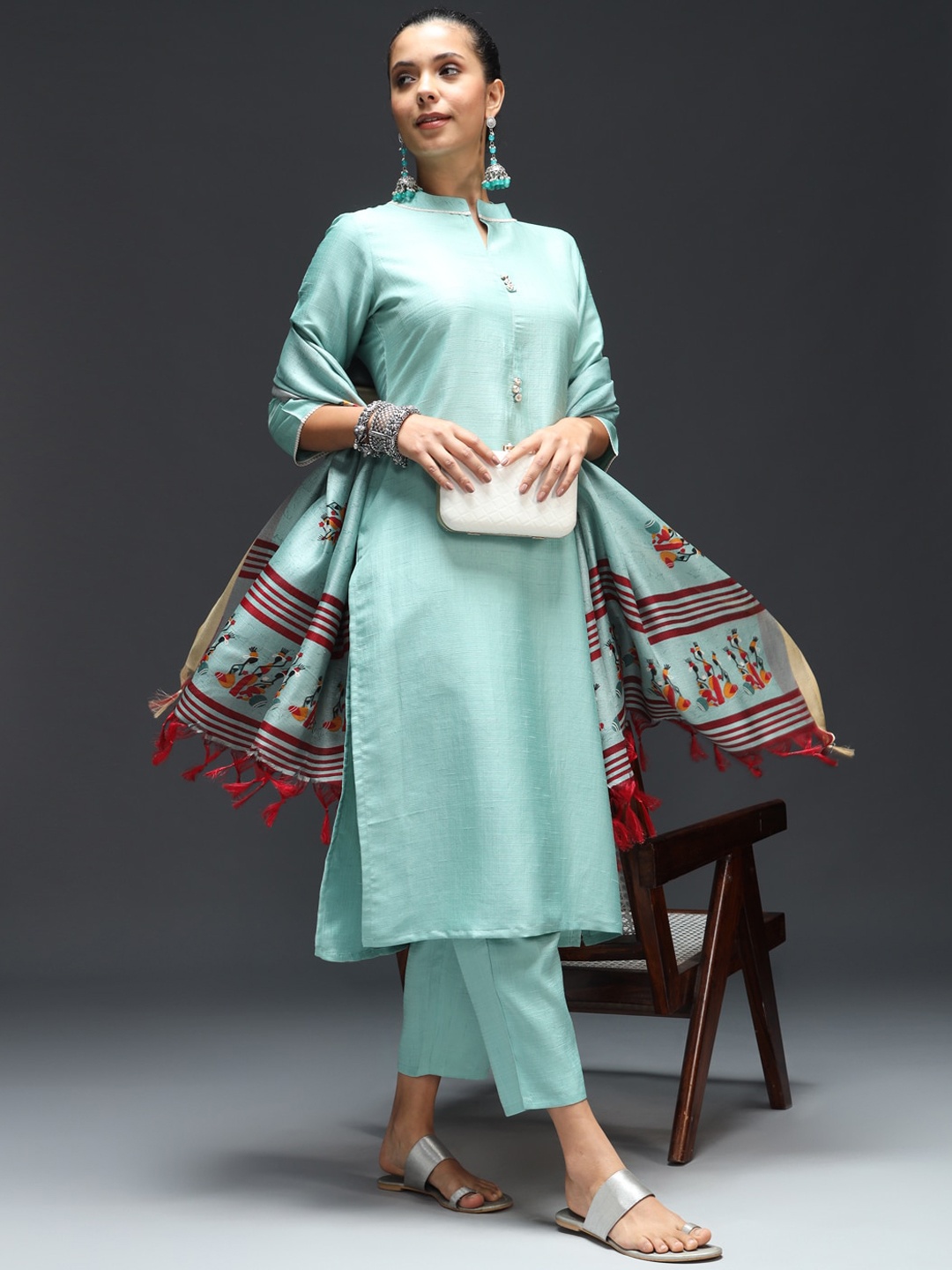 

VredeVogel Floral Regular Kurta With Trousers & Dupatta, Blue