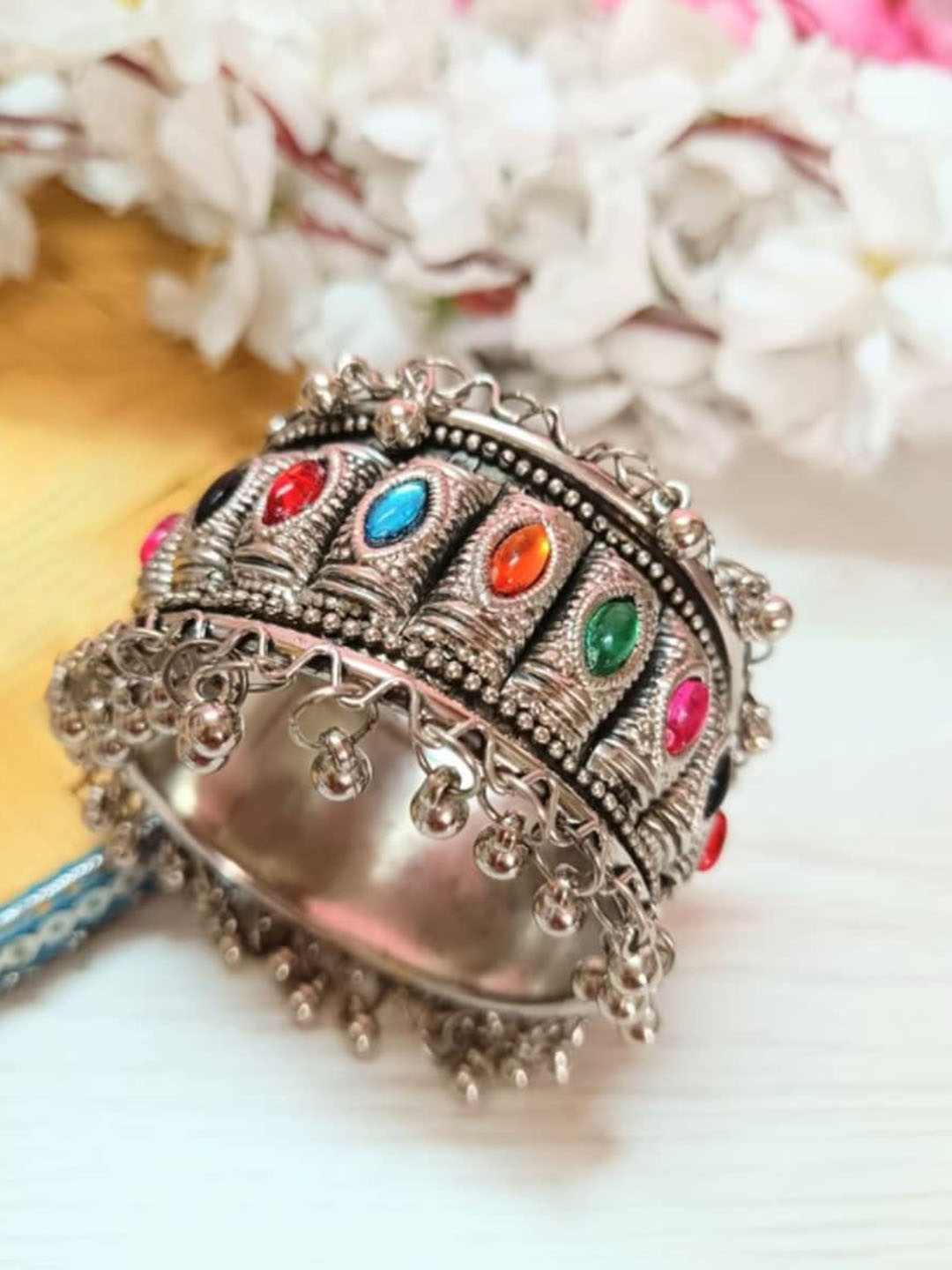 

PRASUB Silver Plated Oxidised Kundan Studded Bangle