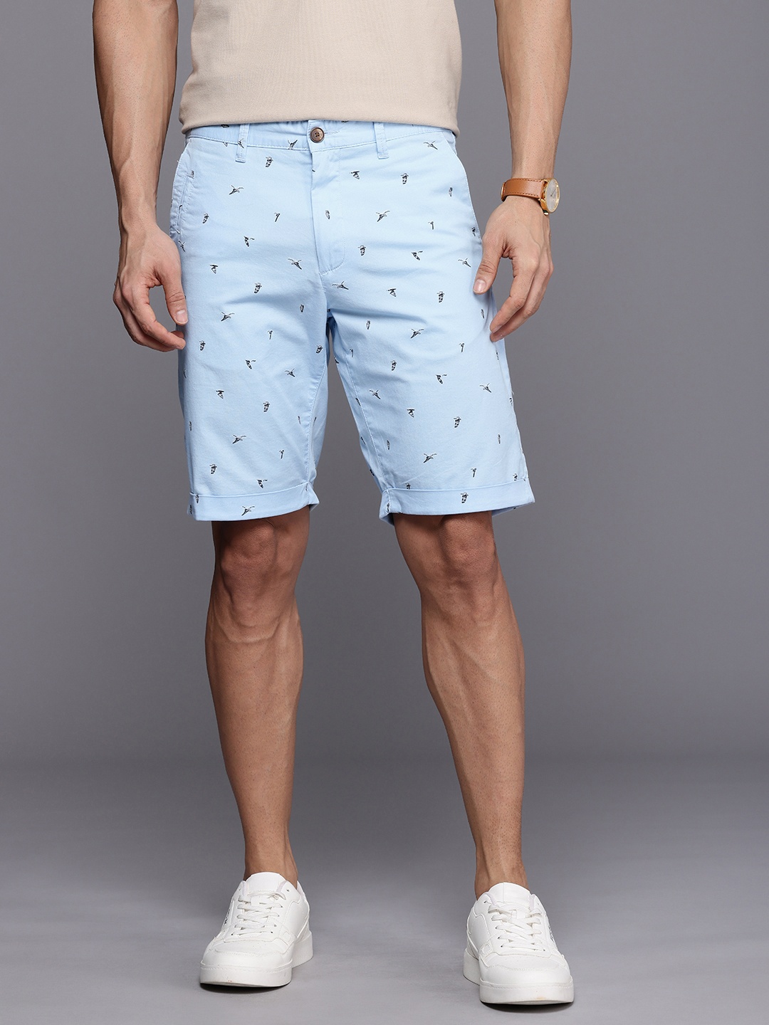 

Louis Philippe Sport Men Conversational Printed Slim Fit Low-Rise Shorts, Blue