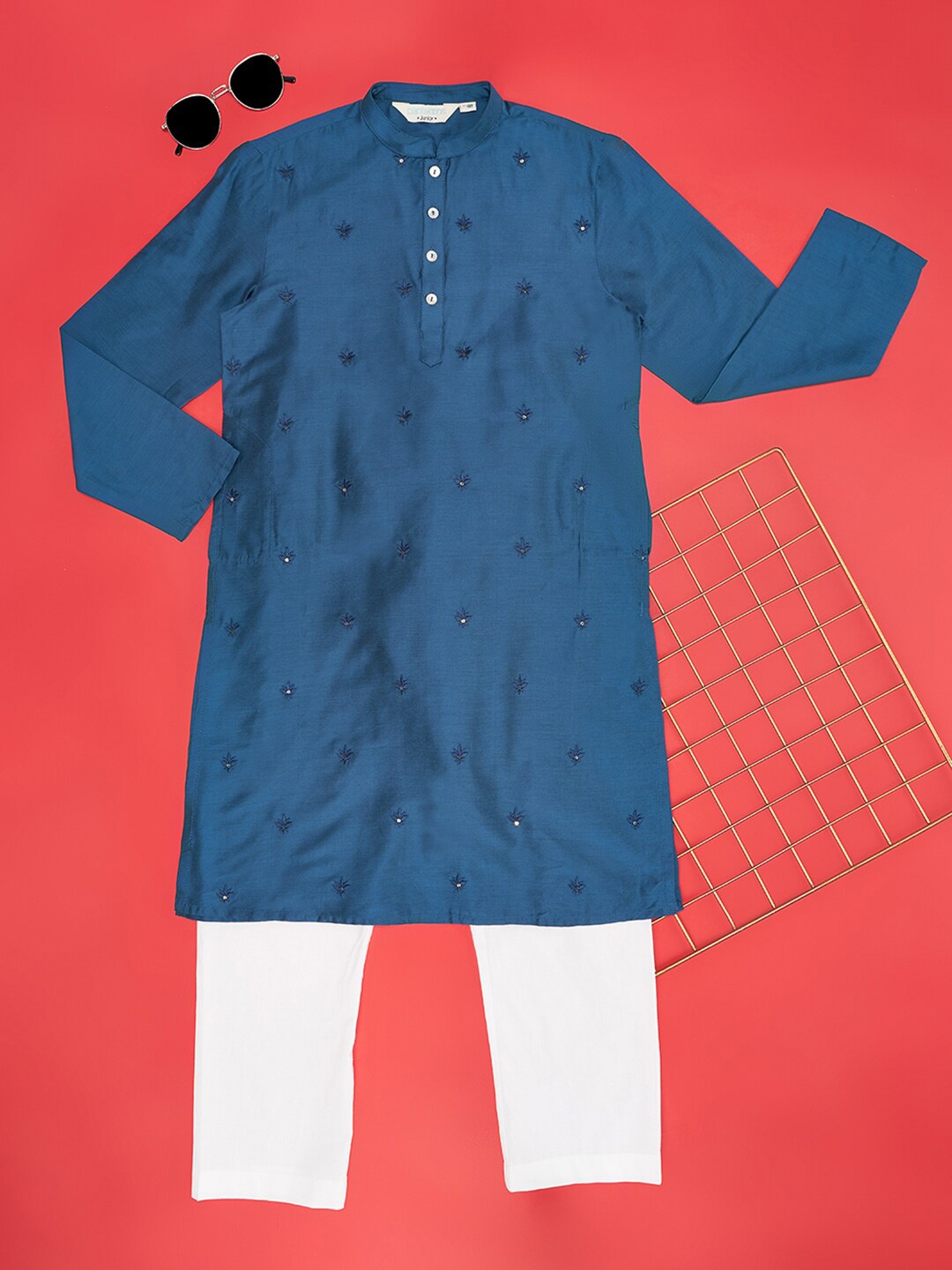 

indus route by Pantaloons Boys Floral Embroidered Regular Kurta with Pyjamas, Blue