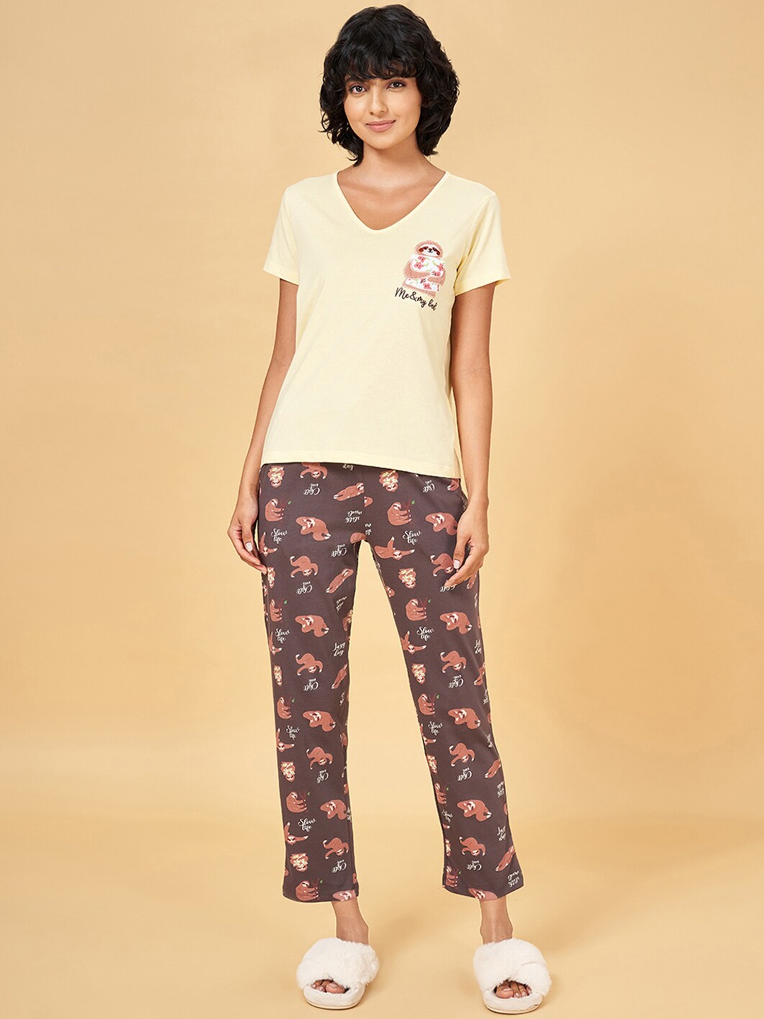 

Dreamz by Pantaloons Animal Embroidered V-Neck Pure Cotton Night suit, Yellow