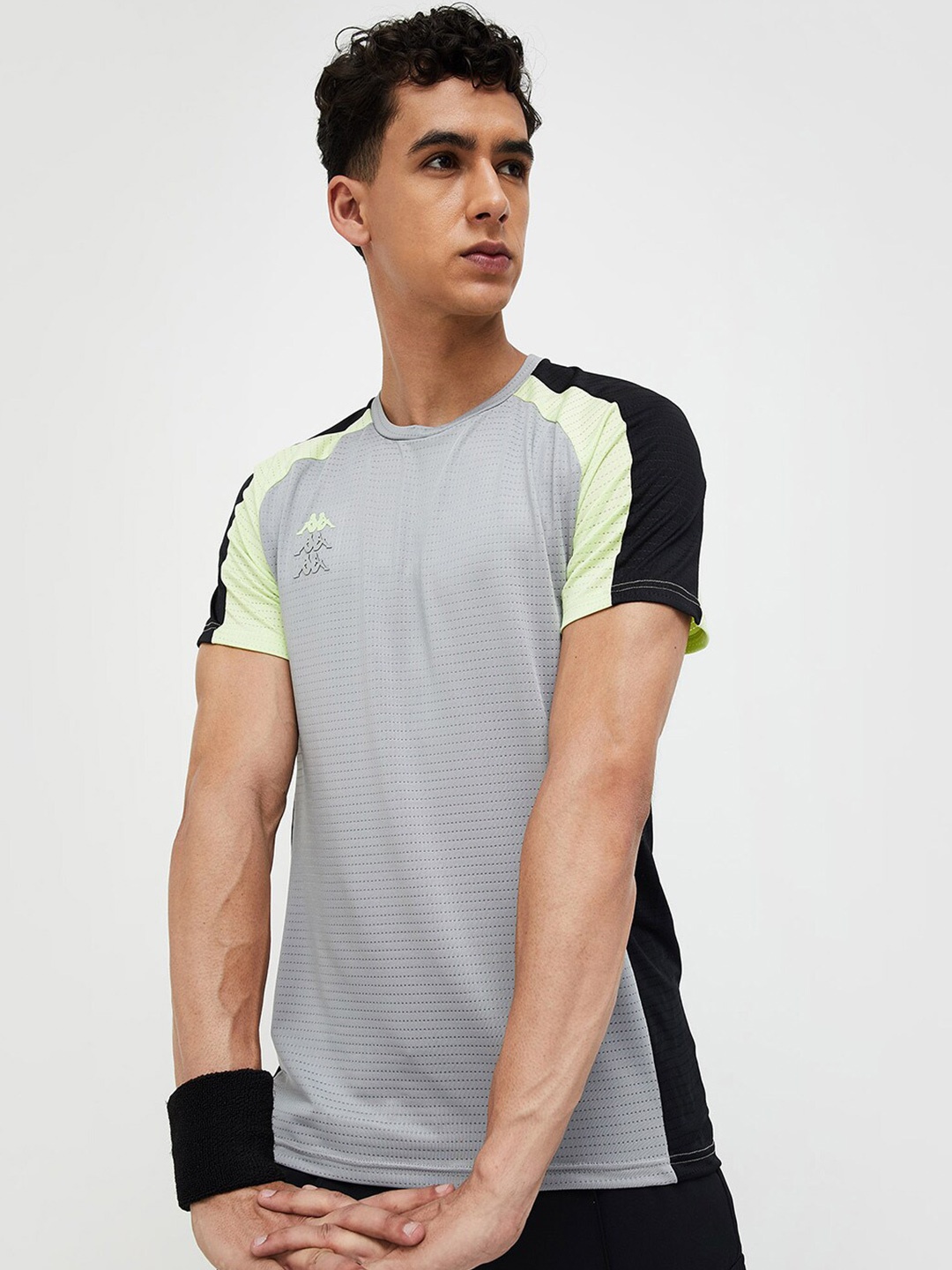 

Kappa Colourblocked Round Neck Raglan Sleeves T-shirt, Grey