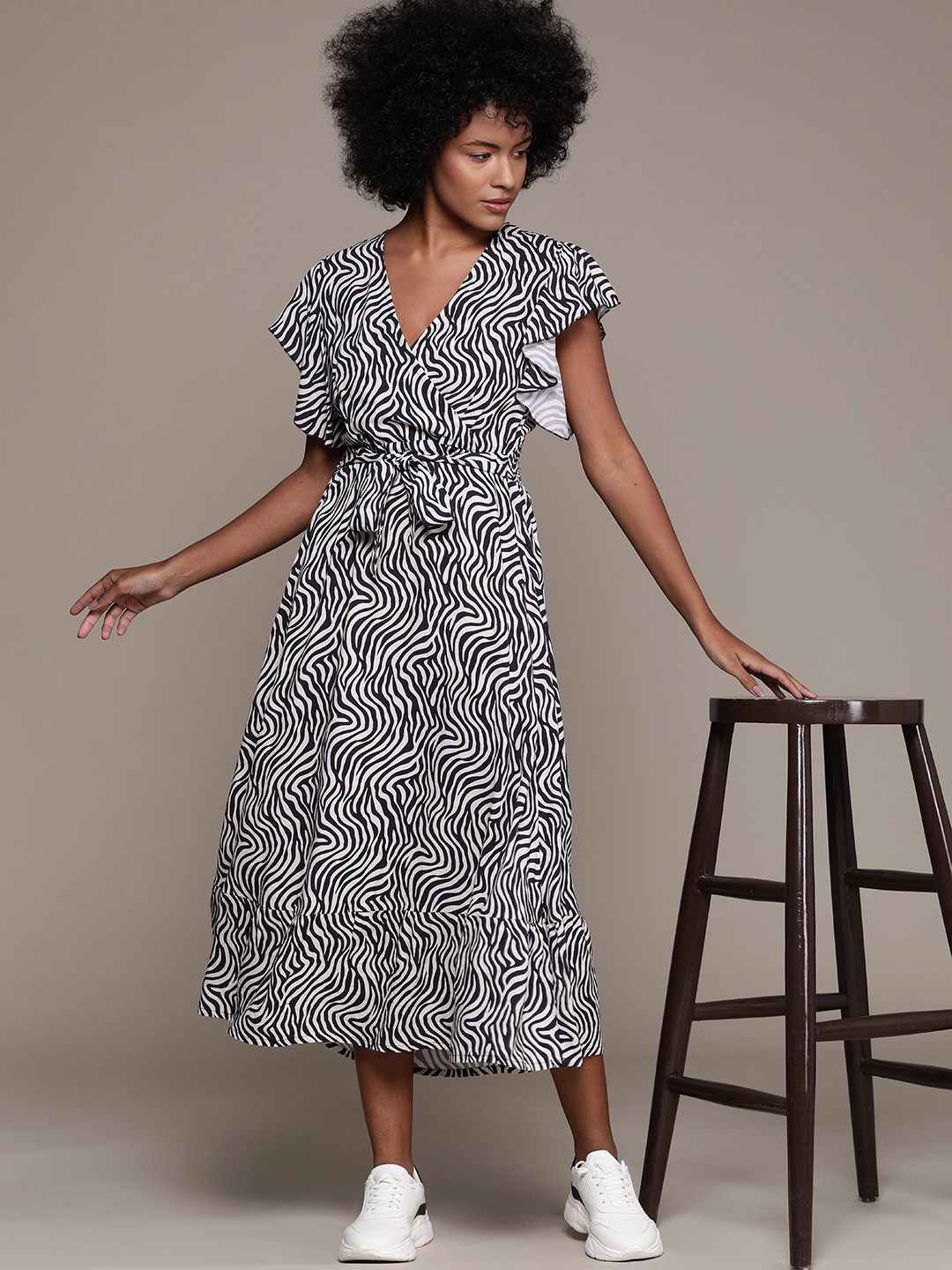 

Roadster Animal Print Flutter Sleeves Fit & Flare Midi Dress with Tie-Ups Detail, Black