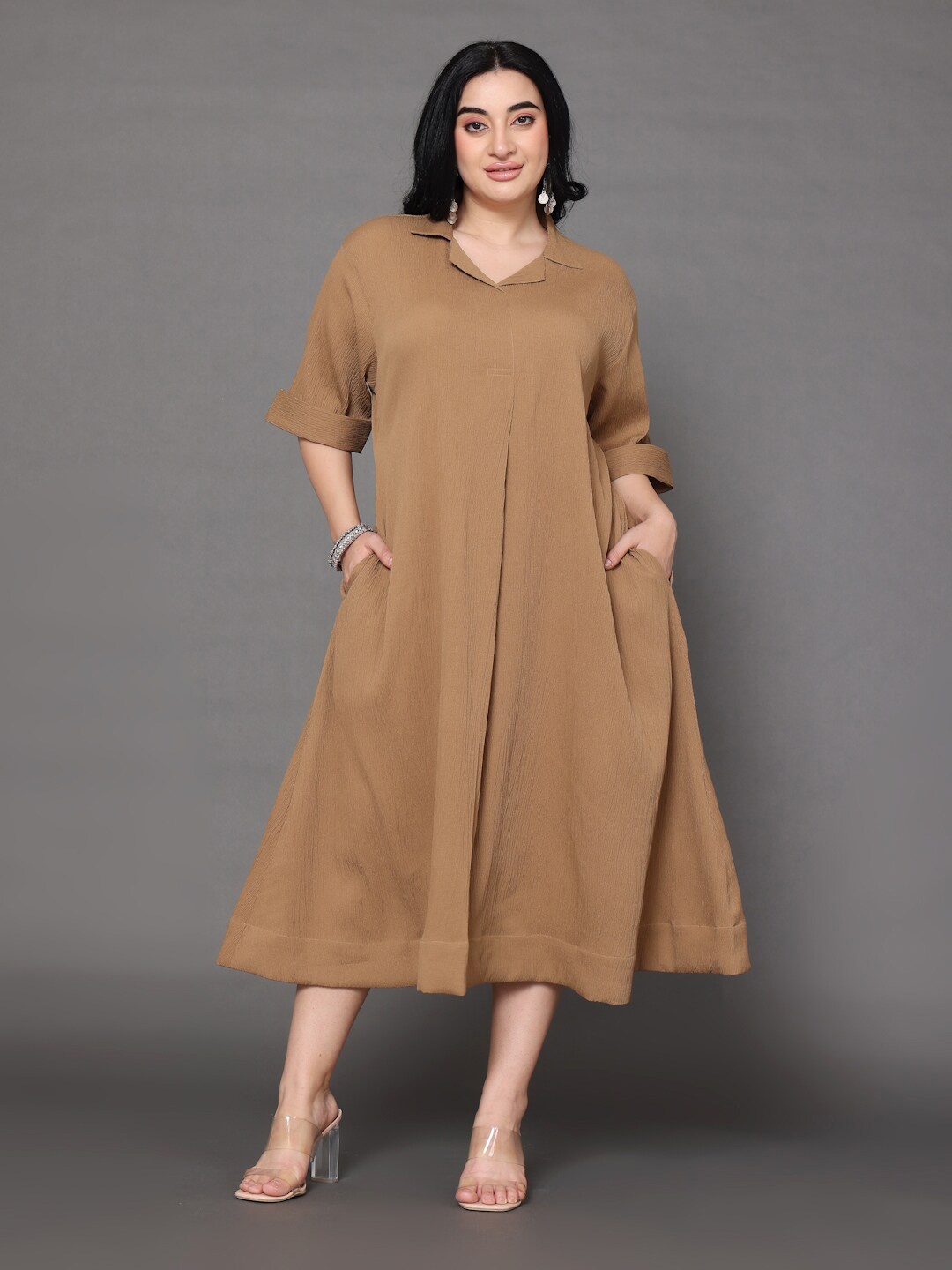 

Varanga Short Sleeves V-Neck A-Line Midi Dress, Beige