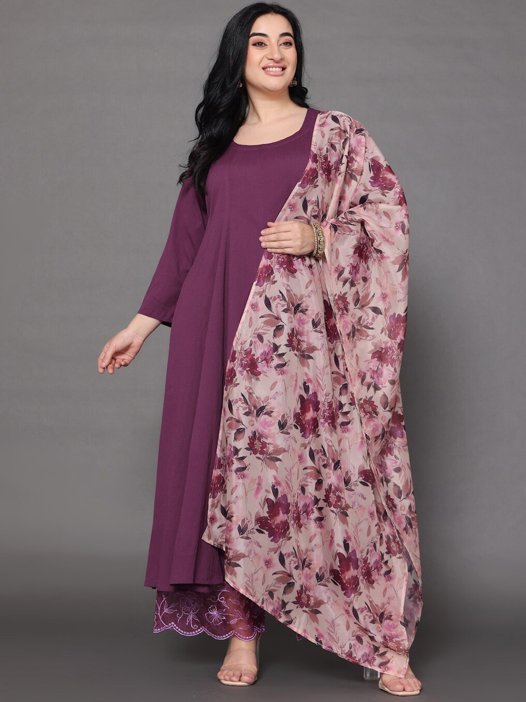 

Varanga Round Neck Panelled Anarkali Kurta with Palazzo & Dupatta, Purple