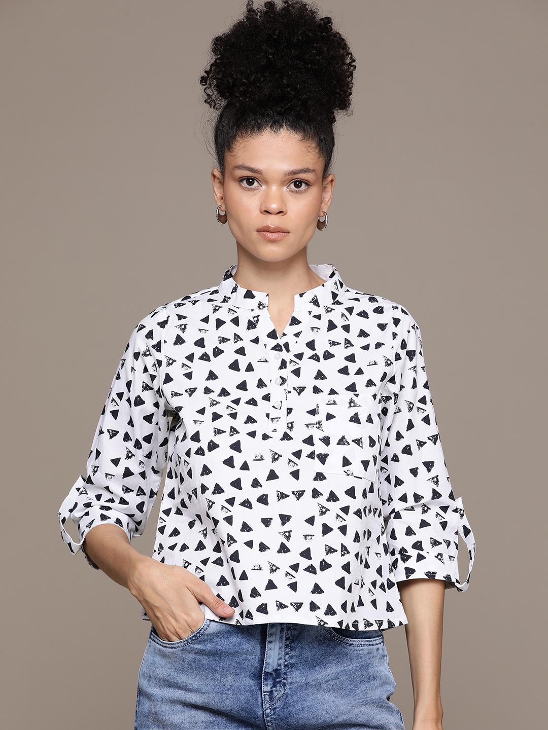 

Roadster Geometric Print Mandarin Collar Roll-Up Sleeves Cotton Shirt Style Crop Top, White