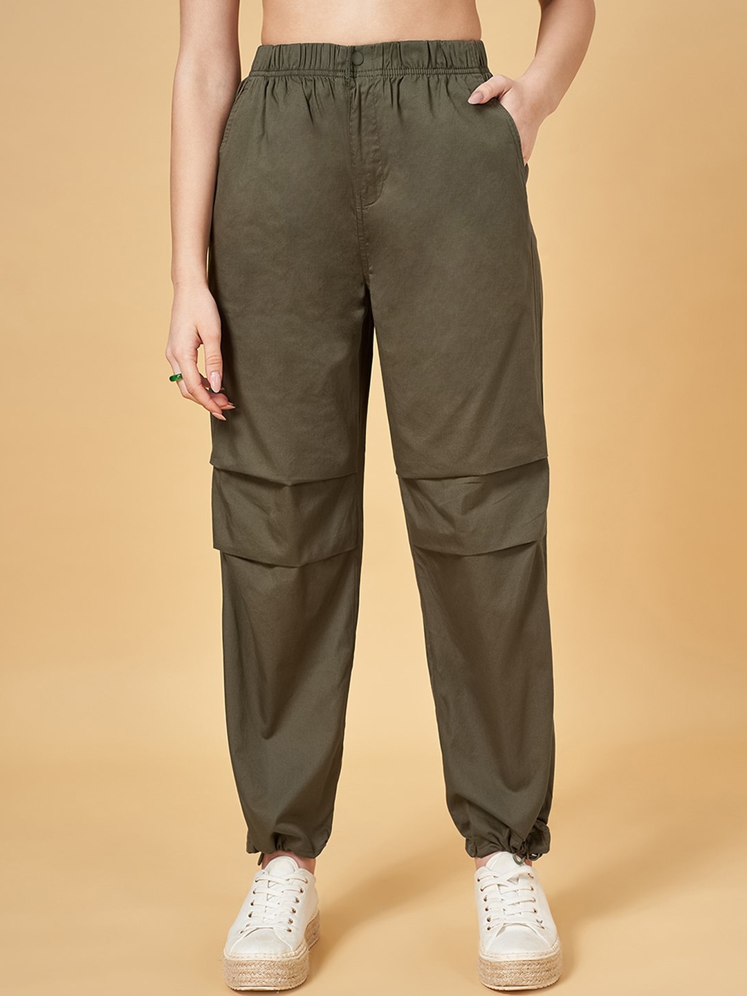 

People Olive Green Women Cotton Mid Rise Relaxed Fit Joggers