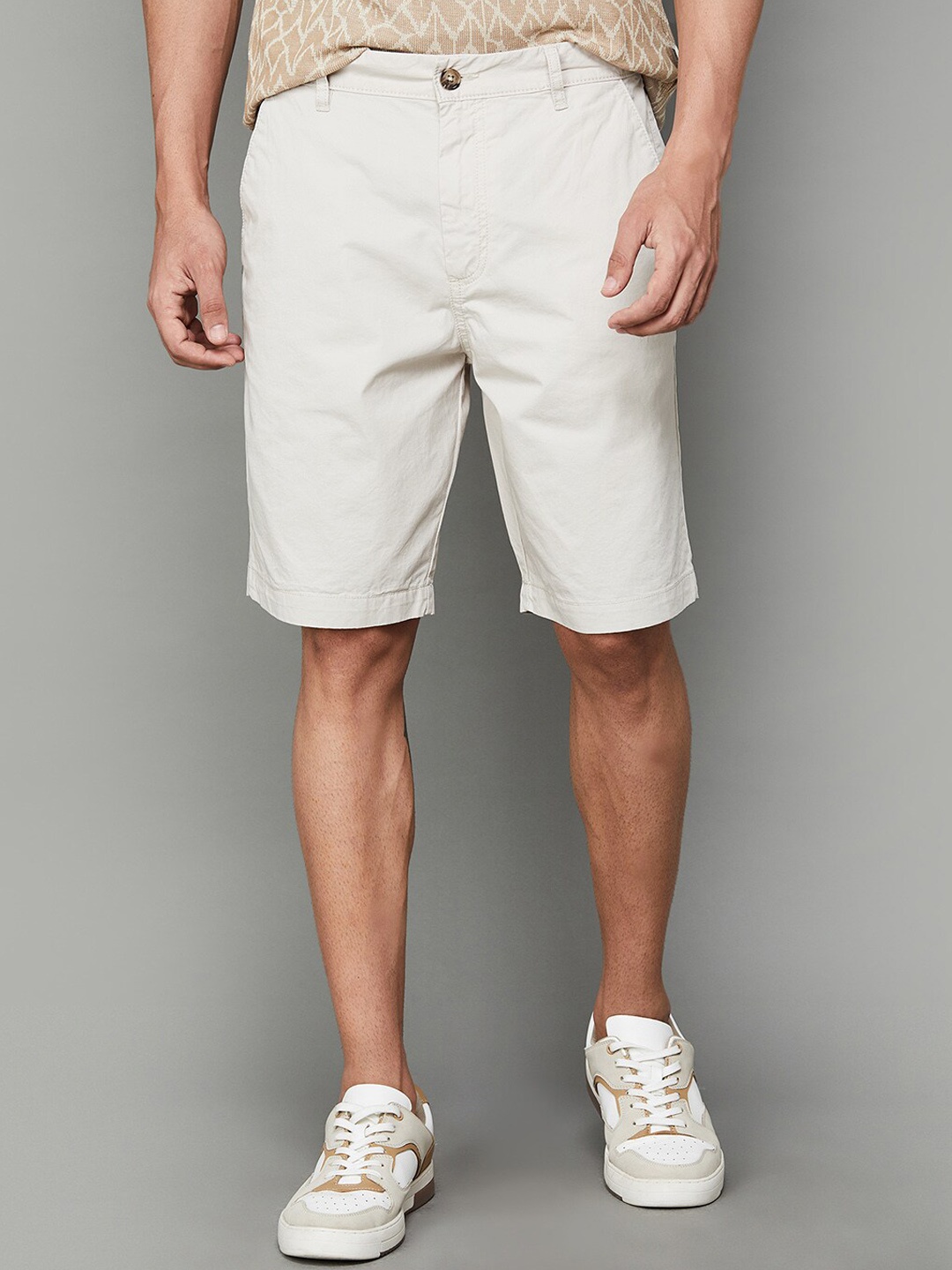 

Fame Forever by Lifestyle Men Regular Shorts, Cream
