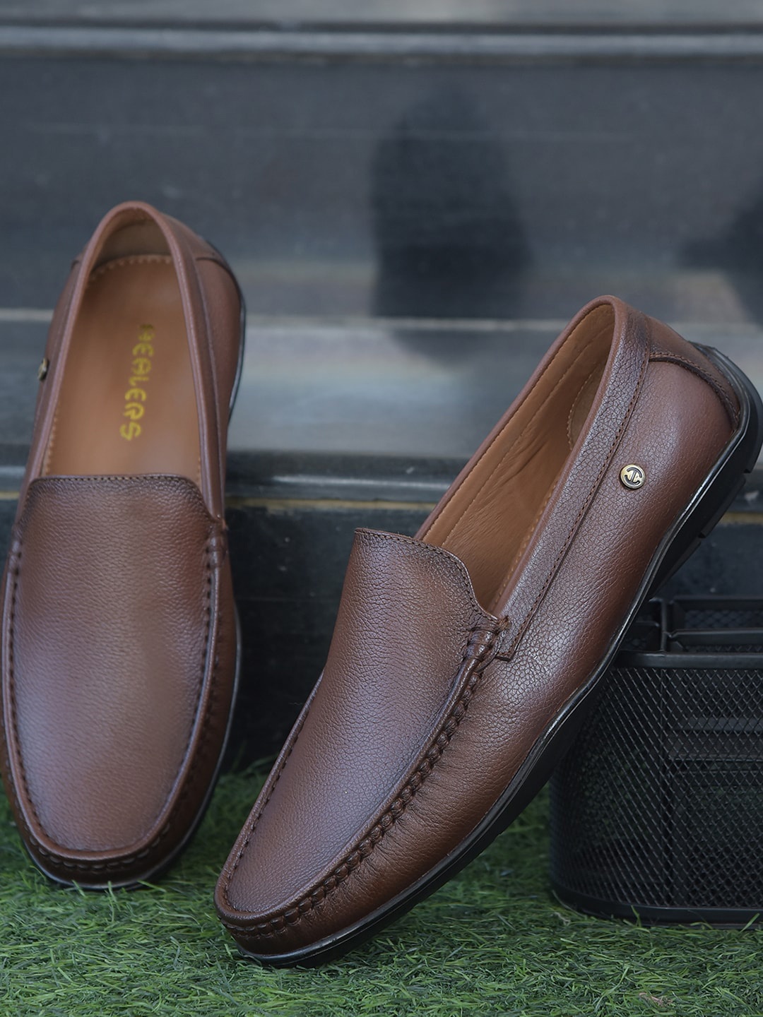 

Liberty Men Textured Square Toe Memory Foam Leather Loafers, Brown