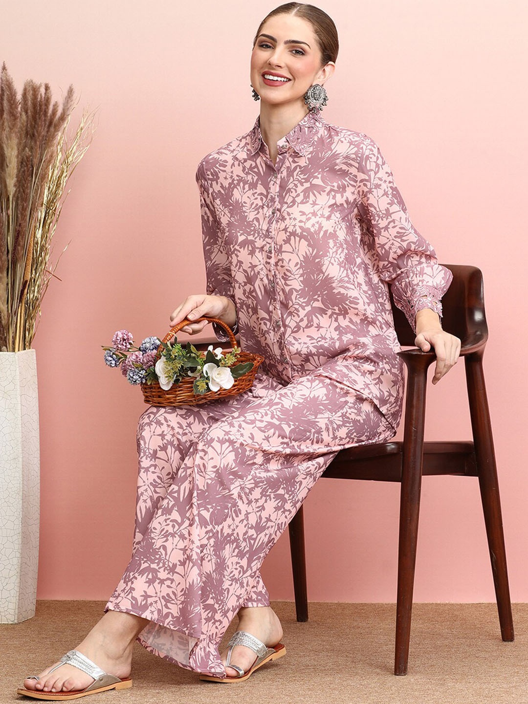 

Indo Era Printed Shirt With Palazzo Co-Ords, Mauve
