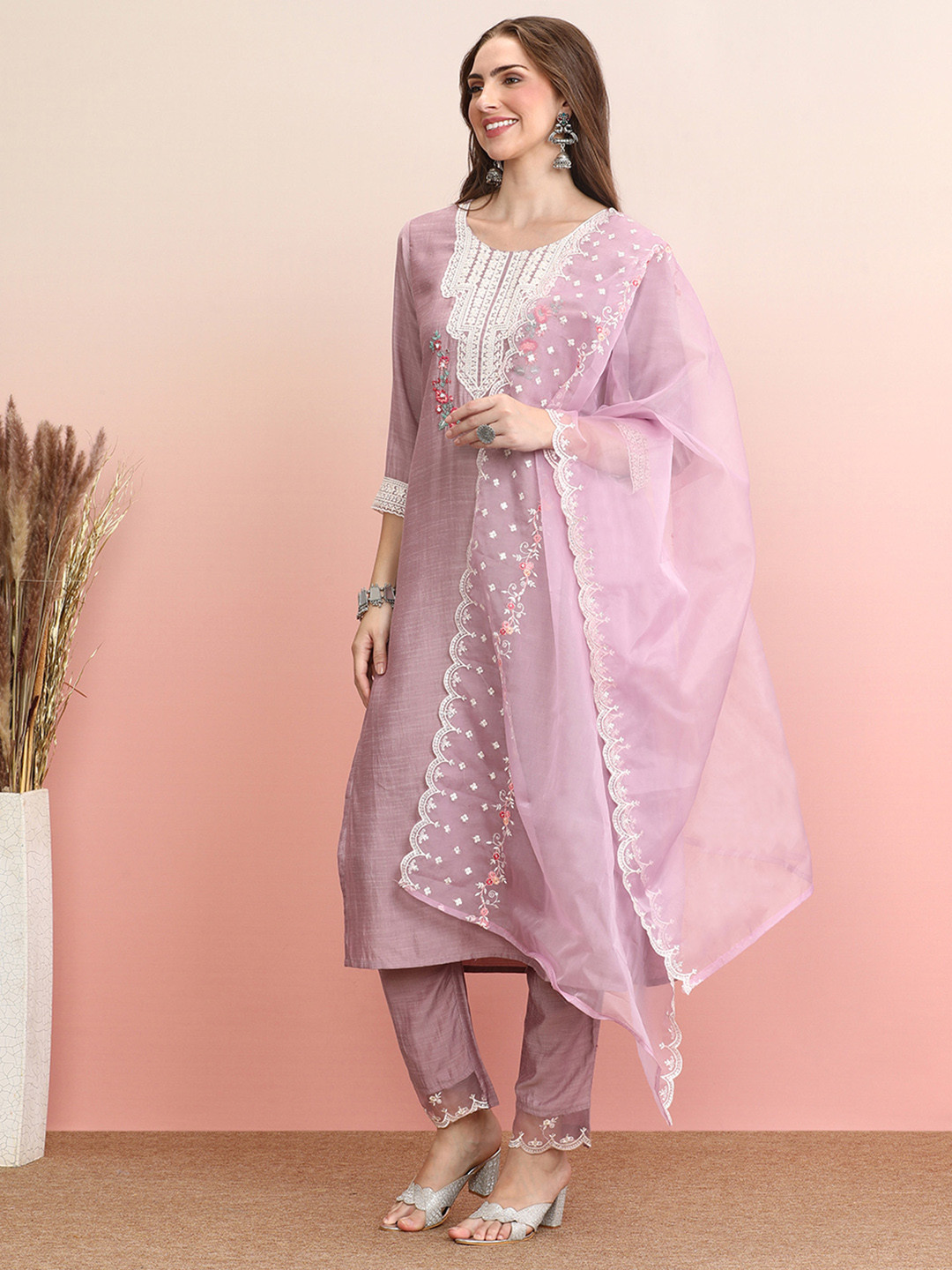 

Indo Era Floral Embroidered Round Neck Thread Work Straight Kurta with Trousers & Dupatta, Lavender