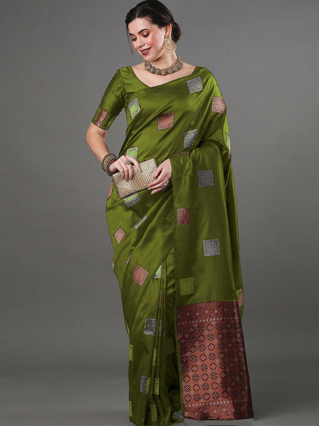 

Glorisa Ethnic Motifs Woven Design Zari Pure Silk Kanjeevaram Saree, Green