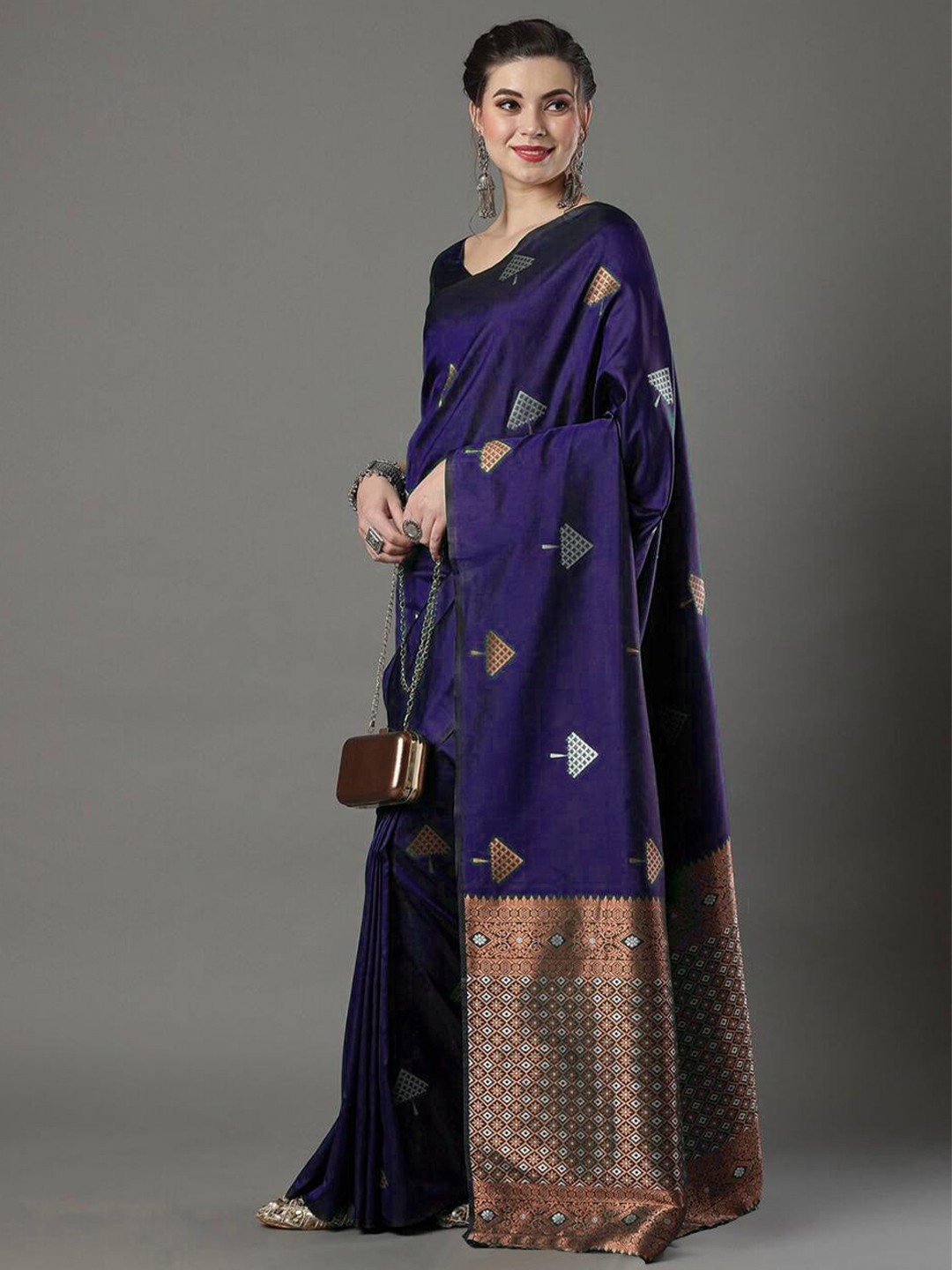 

Glorisa Ethnic Motifs Woven Design Zari Pure Silk Kanjeevaram Saree, Blue