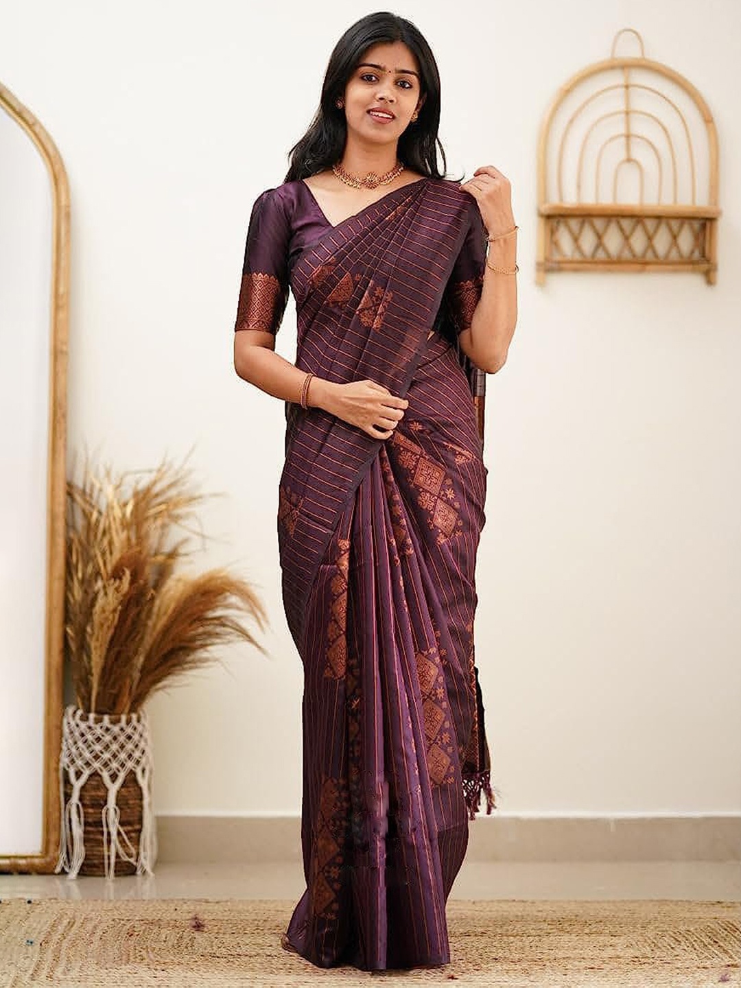 

Glorisa Ethnic Motifs Woven Design Zari Pure Silk Kanjeevaram Saree, Purple