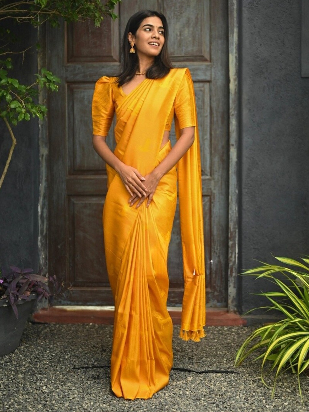 

Glorisa Woven Design Pure Silk Paithani Saree with Tassels, Yellow