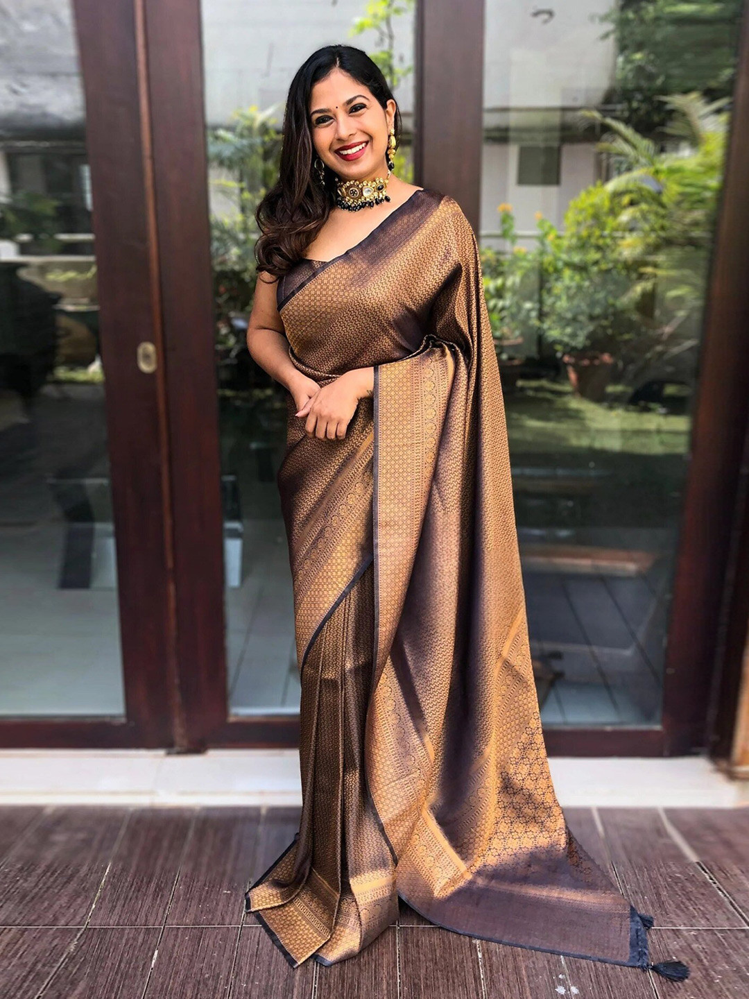 

Glorisa Ethnic Motifs Zari Pure Silk Tussar Saree, Black