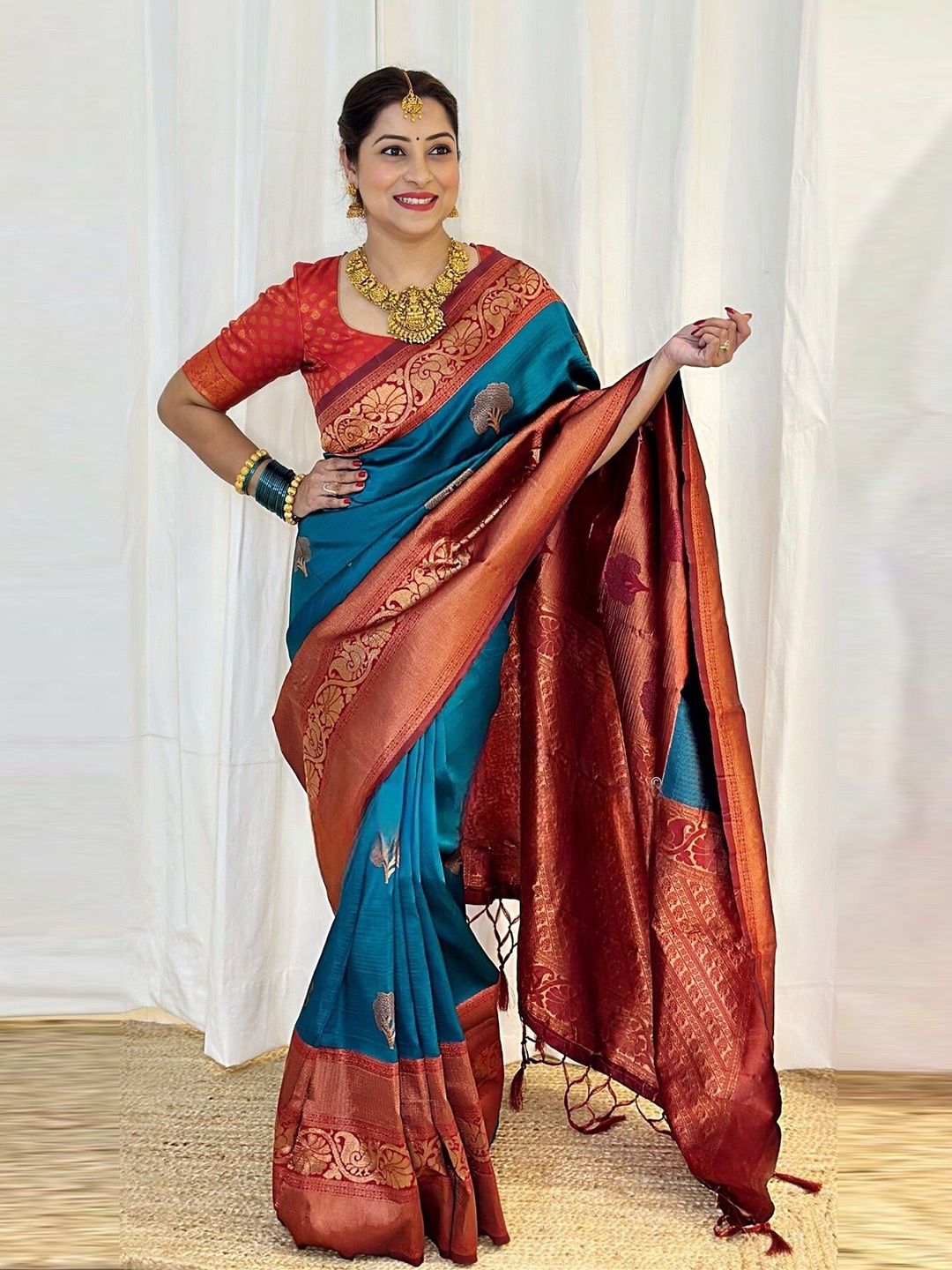 

Glorisa Woven Design Zari Pure Silk Tussar Saree with Tassels, Blue