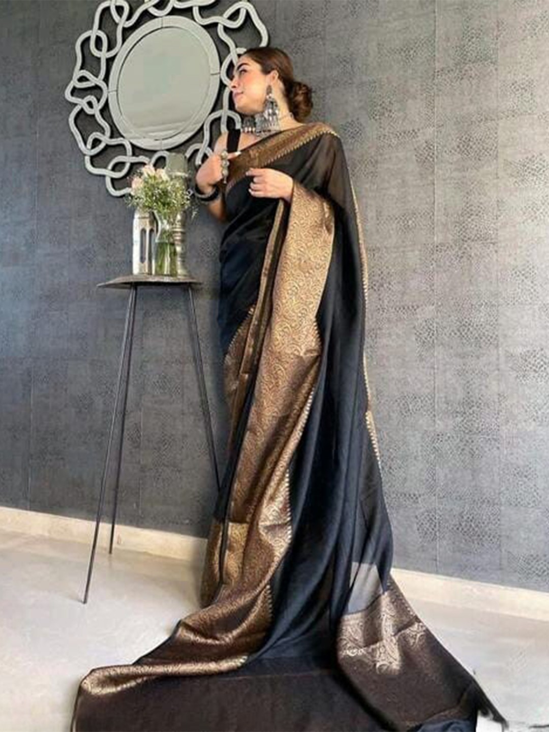 

Glorisa Ethnic Motifs Pure Silk Tussar Saree, Blue