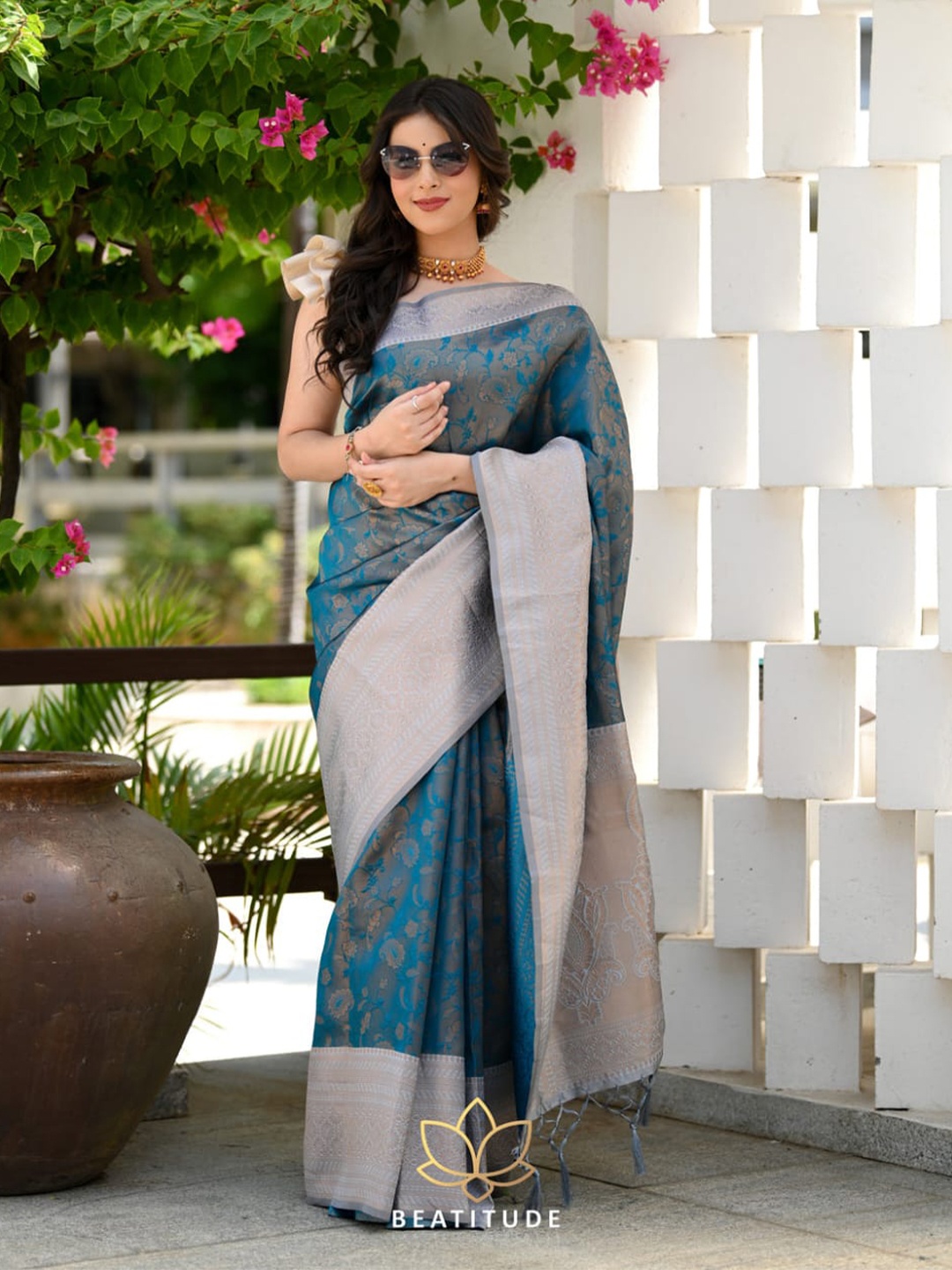 

Glorisa Woven Design Pure Silk Kanjeevaram Saree, Blue