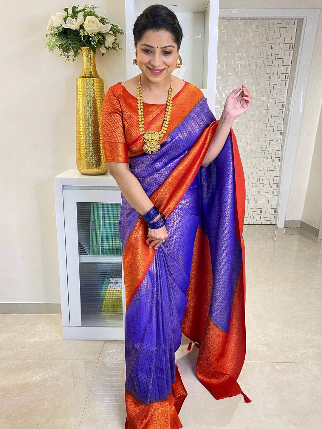 

Glorisa Ethnic Motifs Zari Pure Silk Kanjeevaram Saree, Maroon