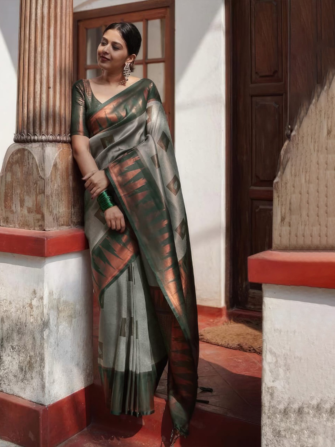 

Glorisa Ethnic Motifs Woven Design Zari Pure Silk Kanjeevaram Saree, Grey
