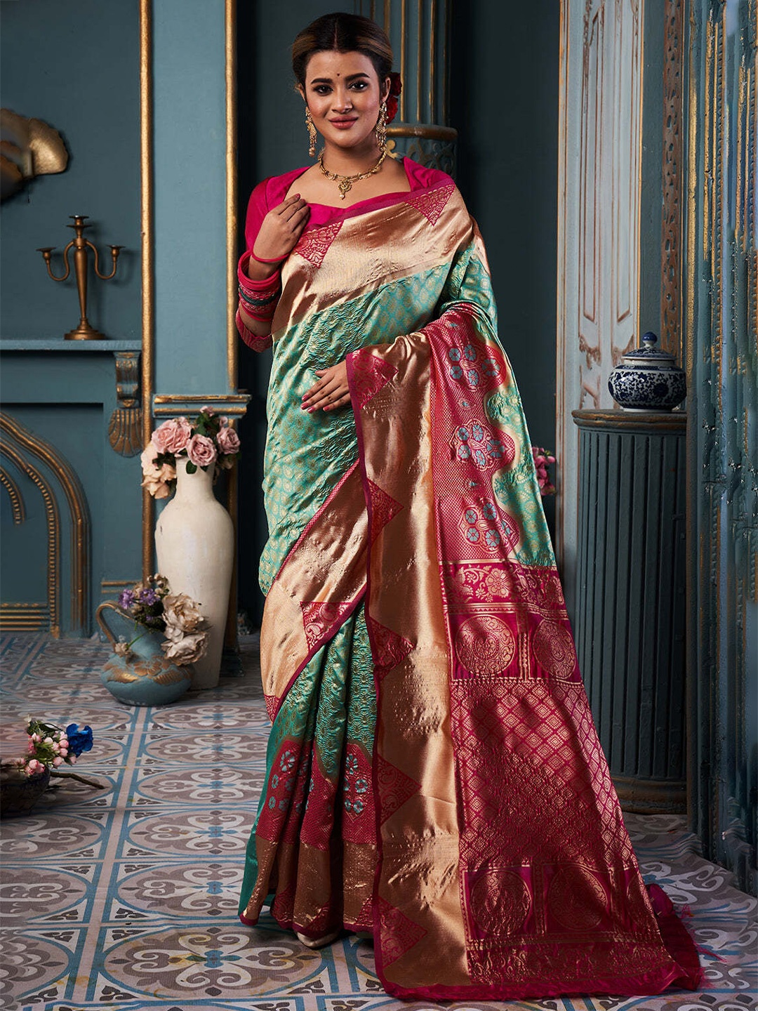 

Glorisa Ethnic Motifs Zari Pure Silk Kanjeevaram Saree, Green