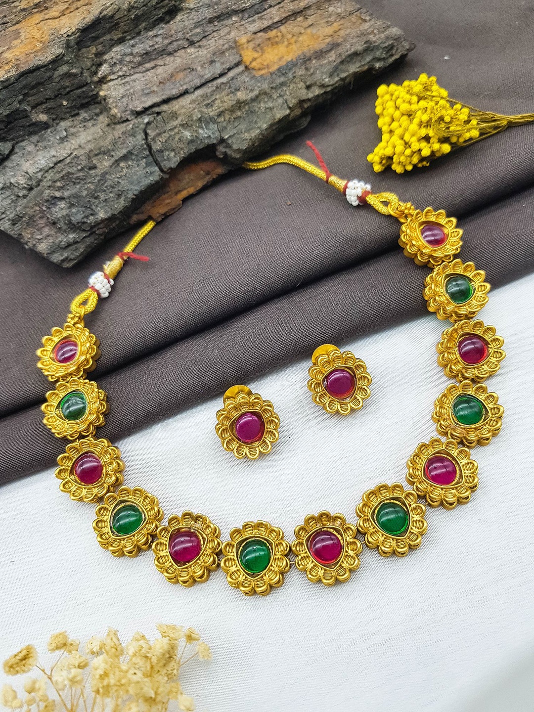 

GRIIHAM Gold-Plated Stone Studded Jewellery Set