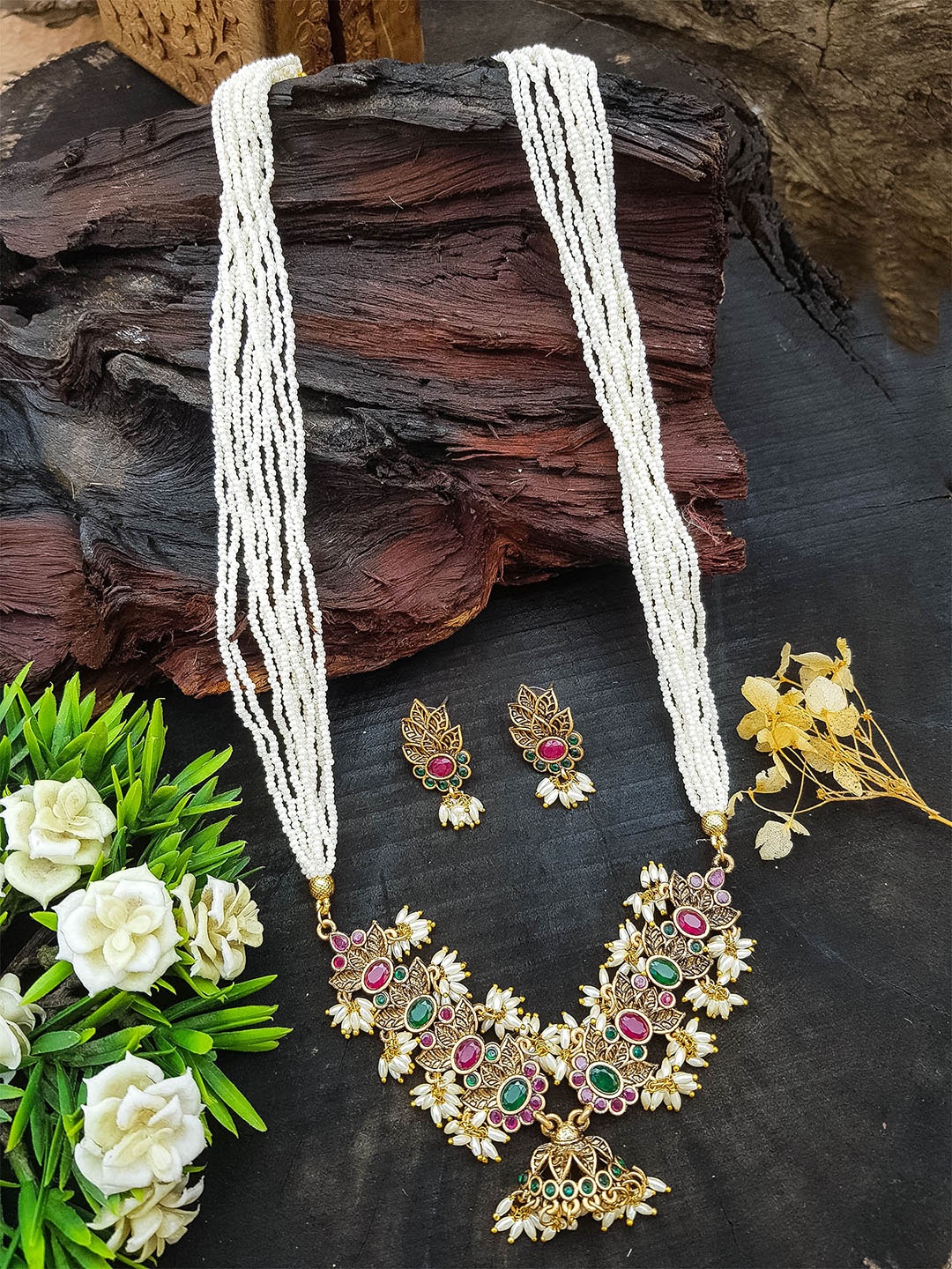 

GRIIHAM Gold Plated American Diamond Studded & Beads Beaded Jewellery Set