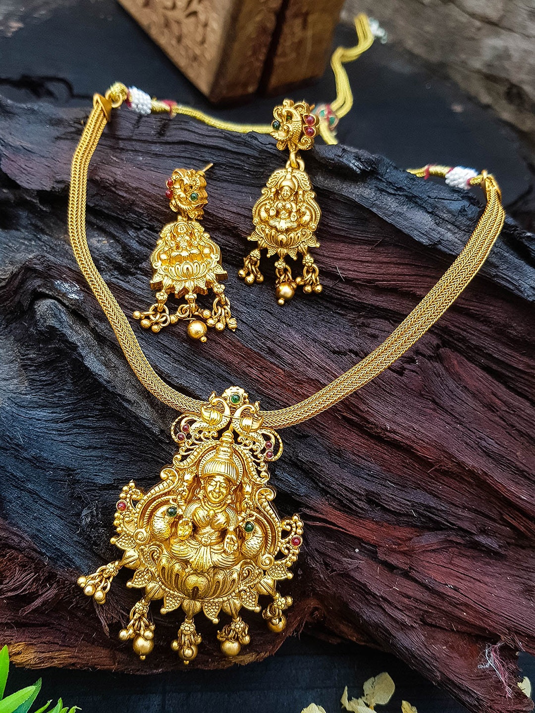 

GRIIHAM Gold Plated American Diamond Studded Jewellery Set