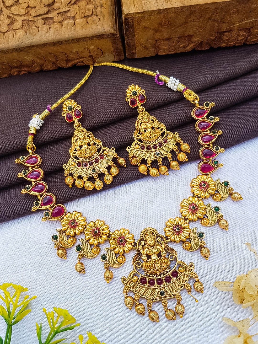 

GRIIHAM Gold-Plated Cubic Zirconia Studded Necklace & Earrings