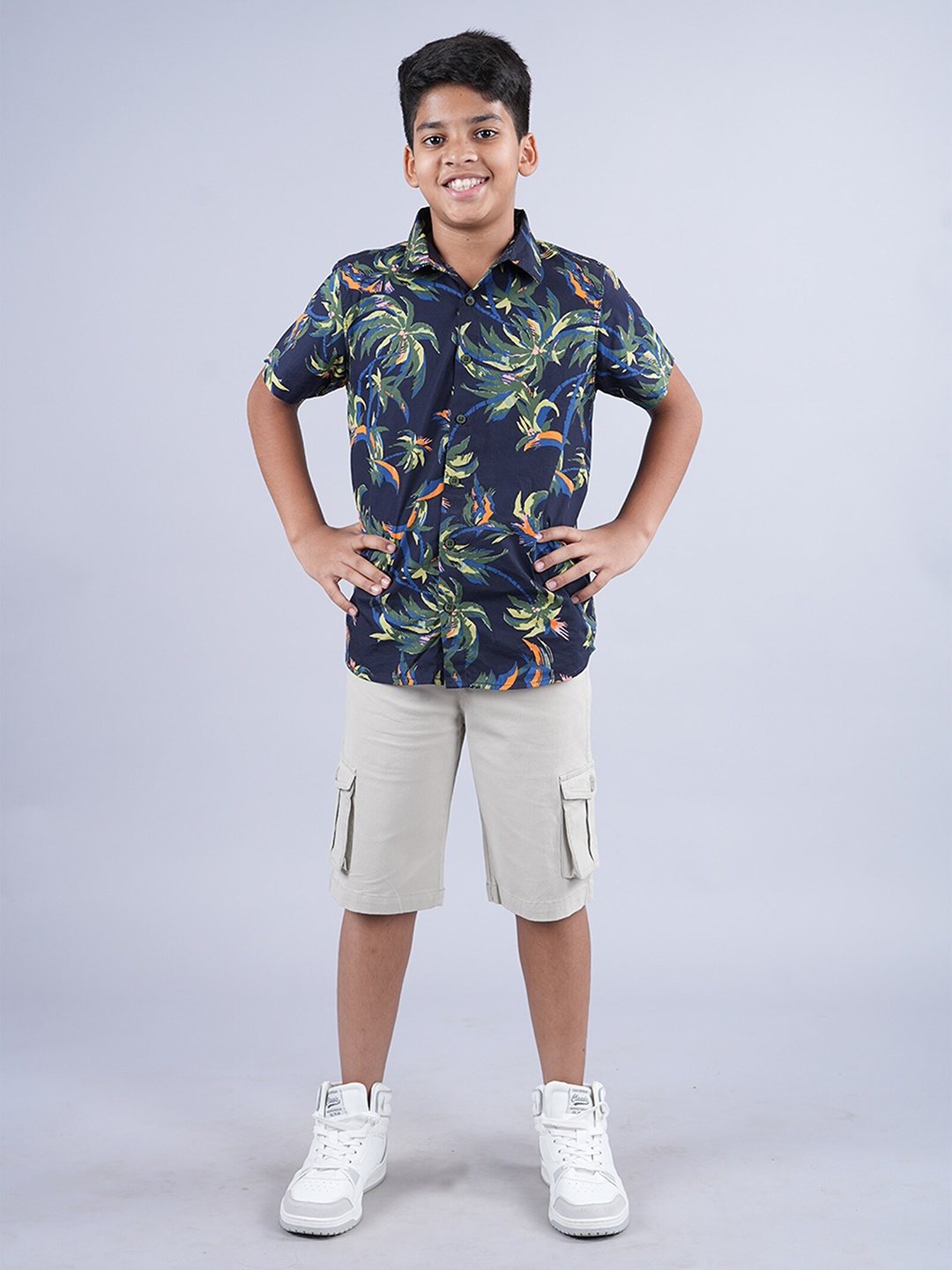 

KiddoPanti Boys Printed Shirt with Capris, Navy blue