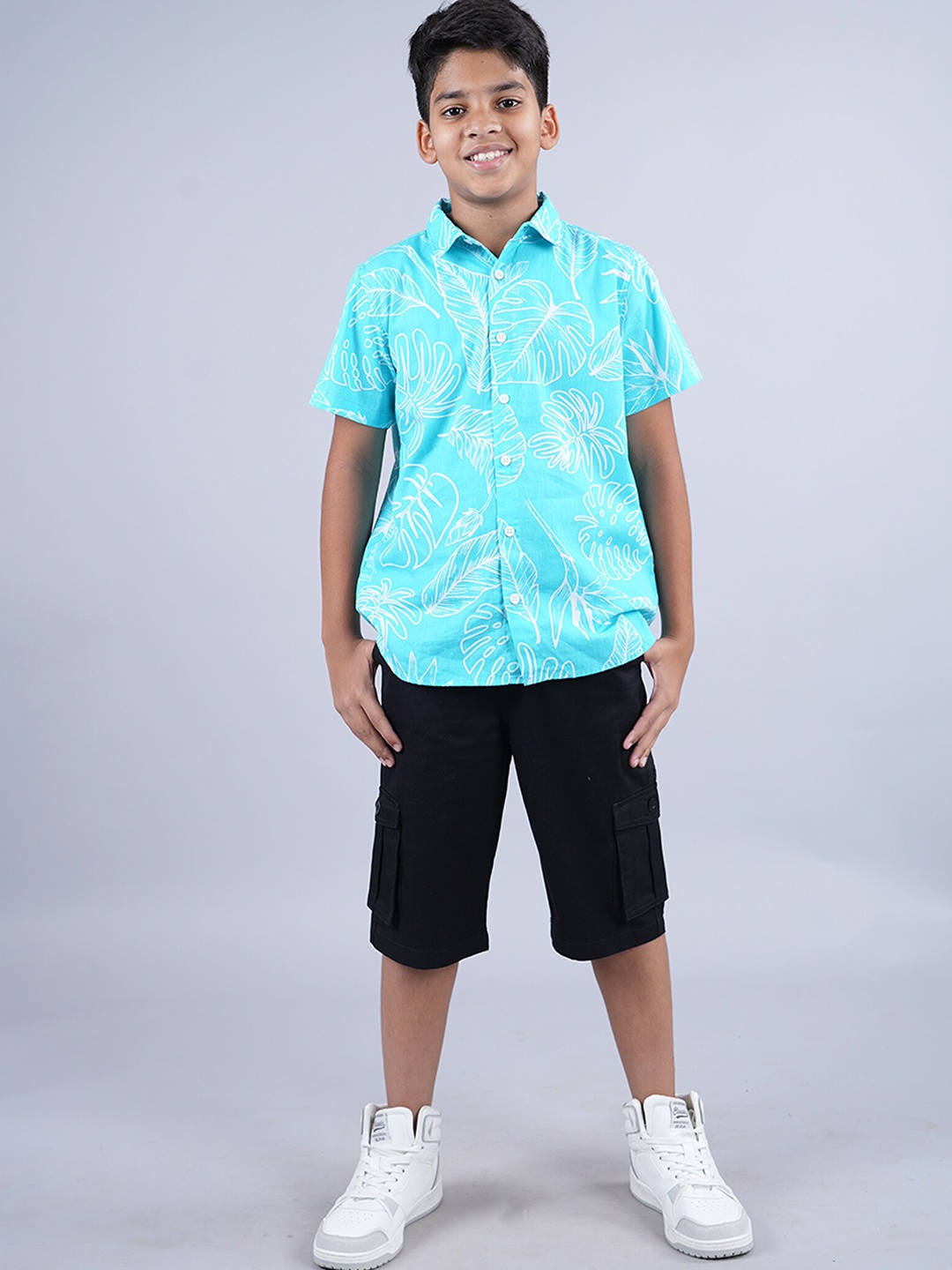 

KiddoPanti Boys Printed Shirt with Shorts, Blue