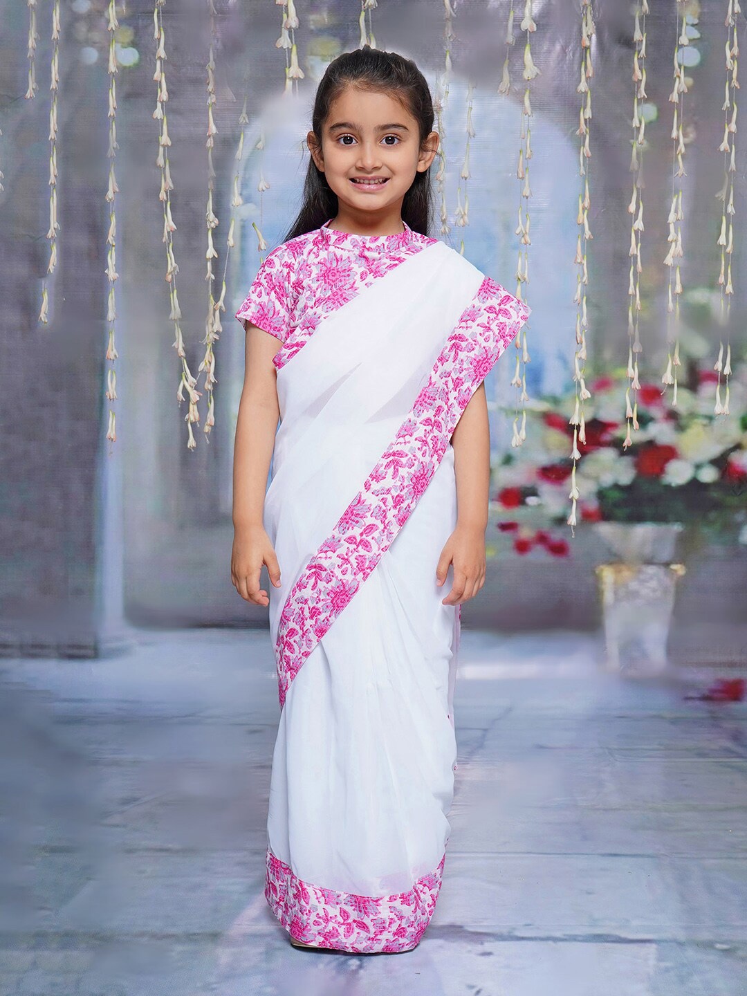 

Little Bansi Pure Georgette Saree, White