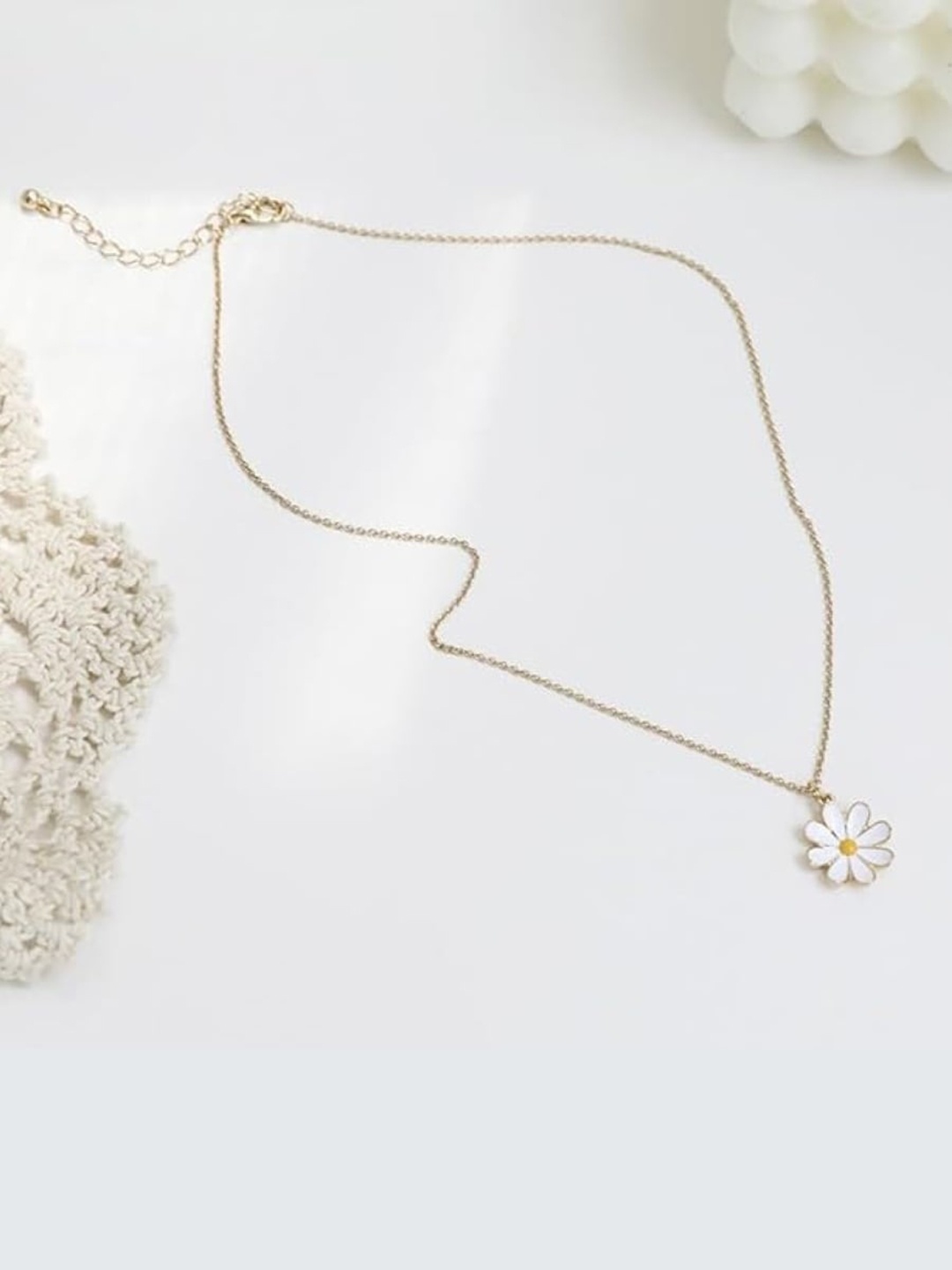 

EL REGALO Floral Pendant Chain & Earrings, White