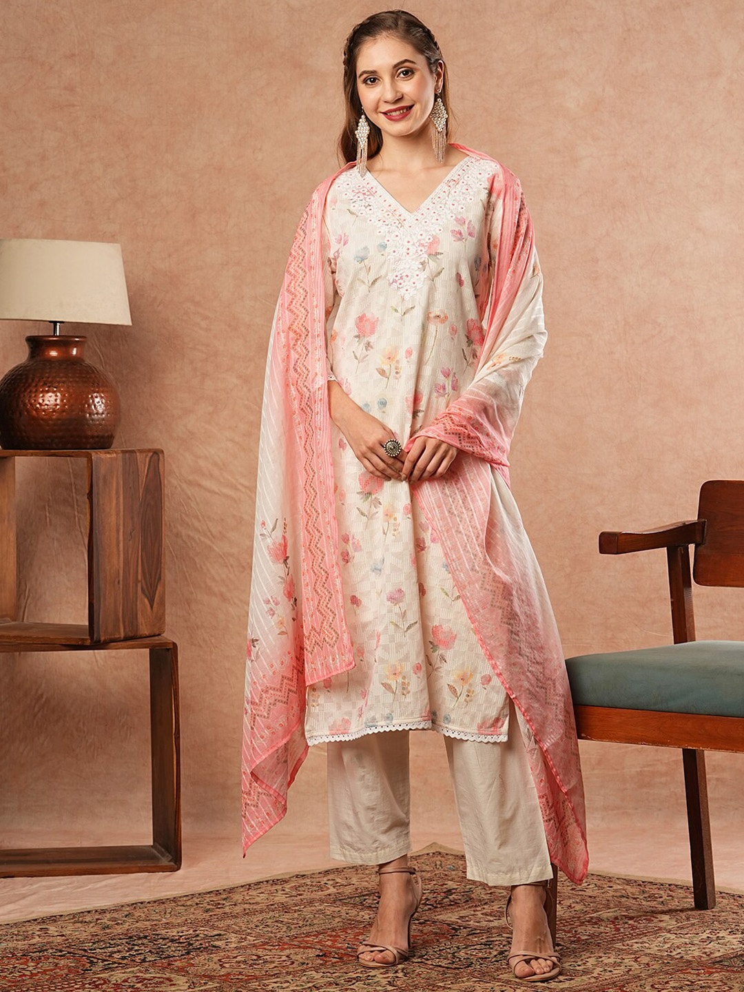 

FASHOR Floral Printed Regular Chikankari Pure Cotton Kurta with Trousers & Dupatta, Off white