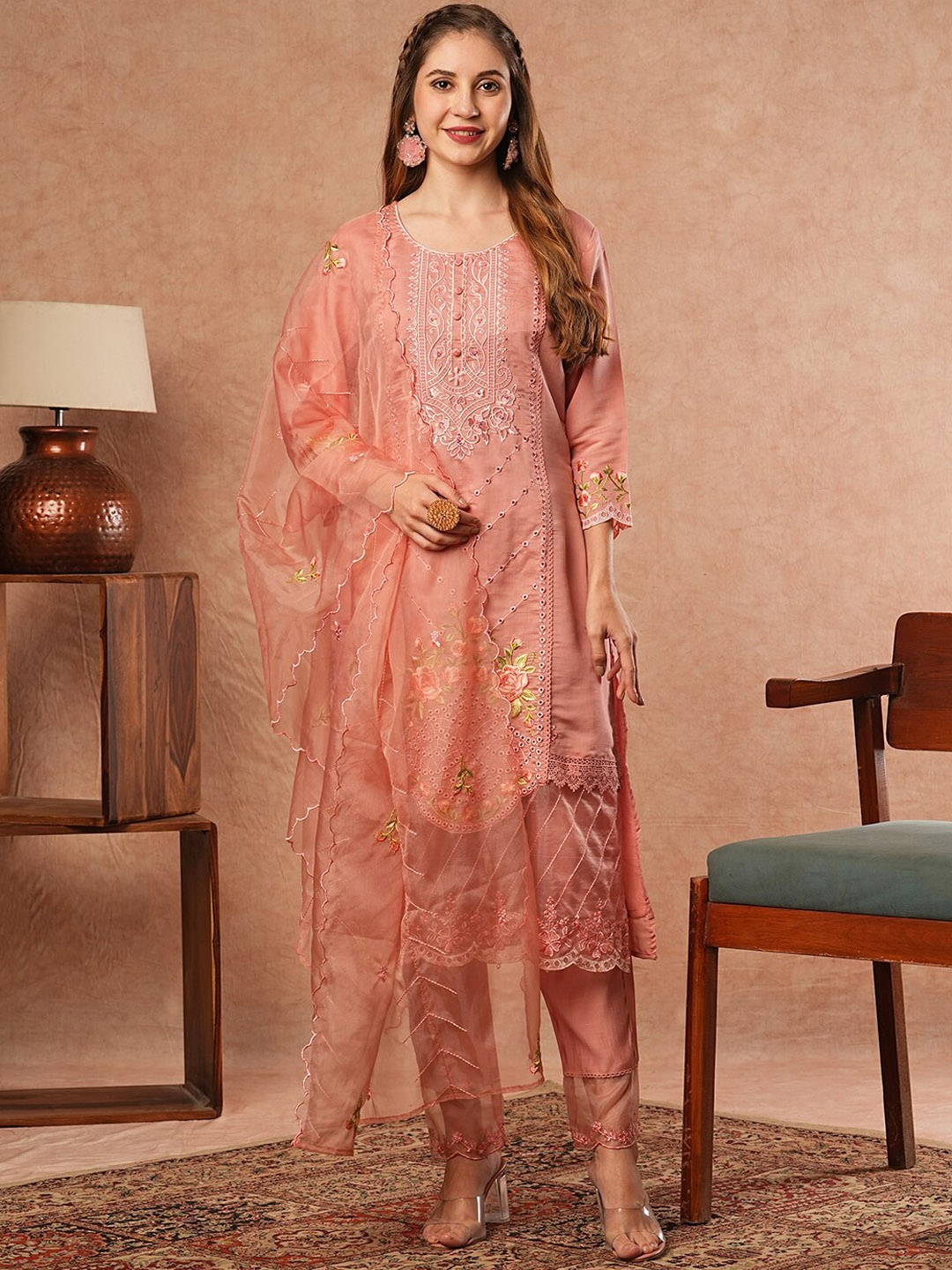 

FASHOR Floral Embroidered Regular Chanderi Silk Kurta with Trousers & Dupatta, Peach