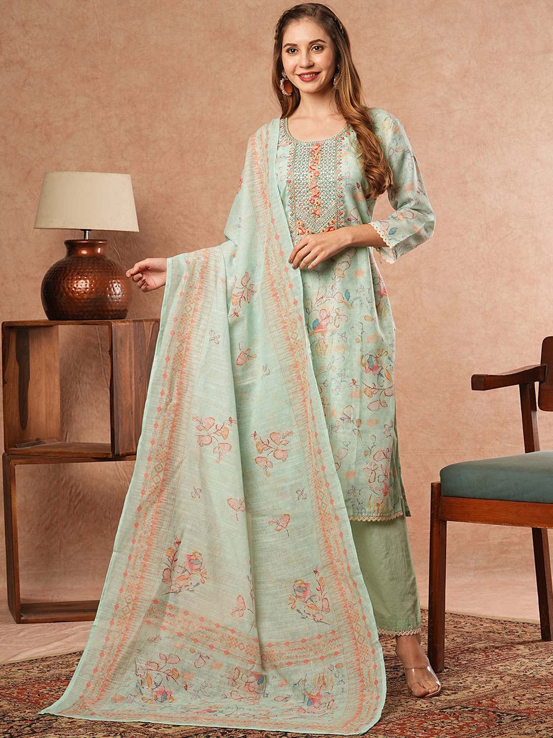 

FASHOR Floral Printed Regular Thread Work Straight Kurta With Trousers & Dupatta, Green