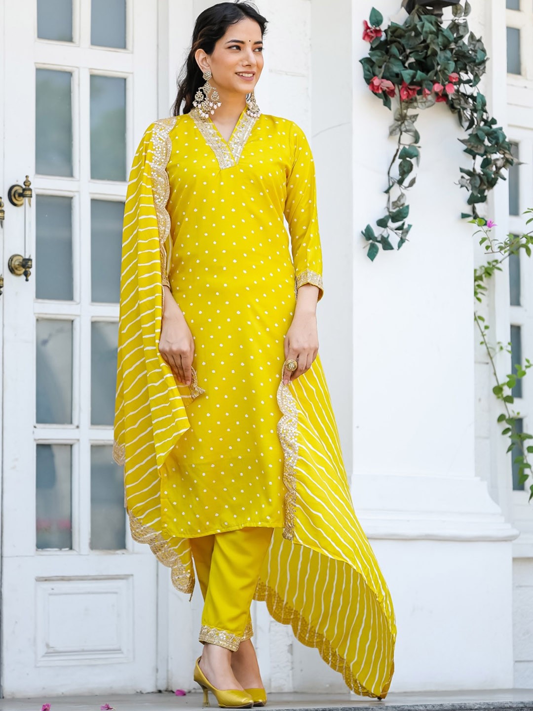 

JAPNAAM Yellow Abstract Embroidered V-Neck Calf Length Pure Silk Straight Kurta Set