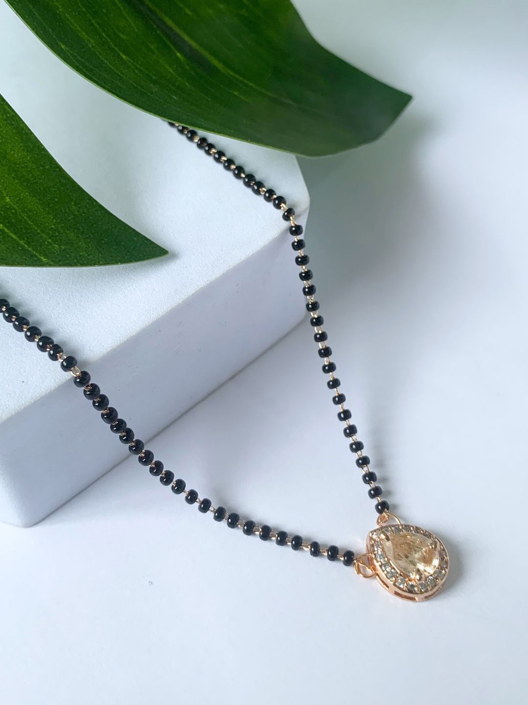 

I Jewels Rose Gold-Plated Artificial Stones and Beads Mangalsutra