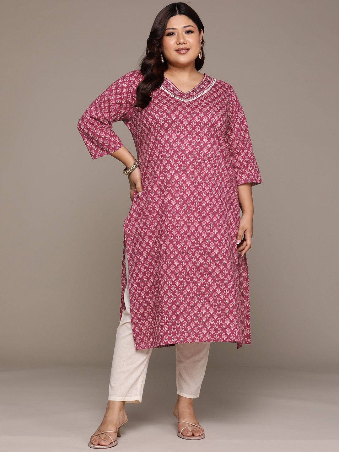 

Readiprint Plus Size Floral Printed Thread Work Pure Cotton Kurta, Burgundy