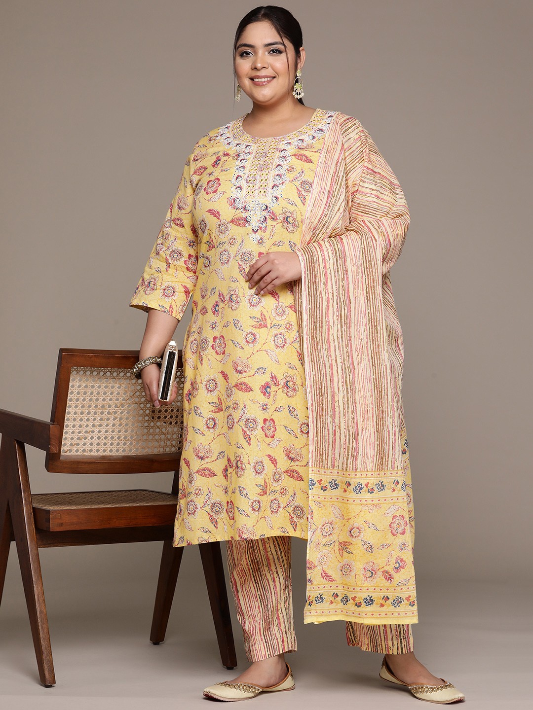 

Readiprint Plus Size Floral Printed Mirror Work Pure Cotton Kurta Set, Yellow