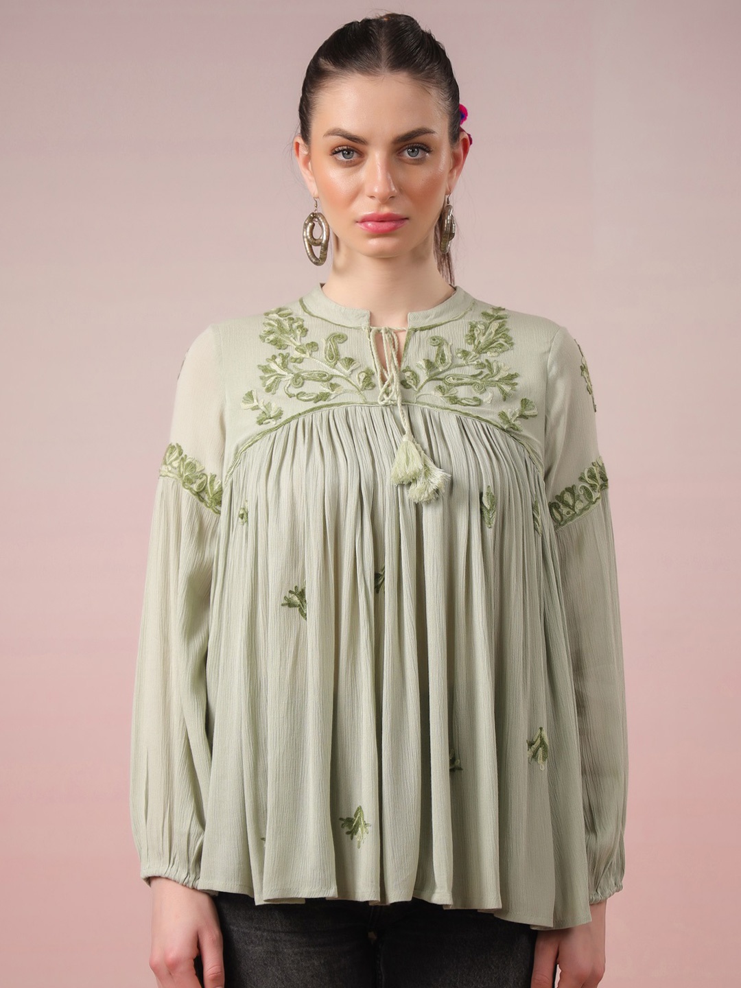 

Nyaro Floral Print Tie-Up Neck Puff Sleeve Bohemian Empire Top, Sea green