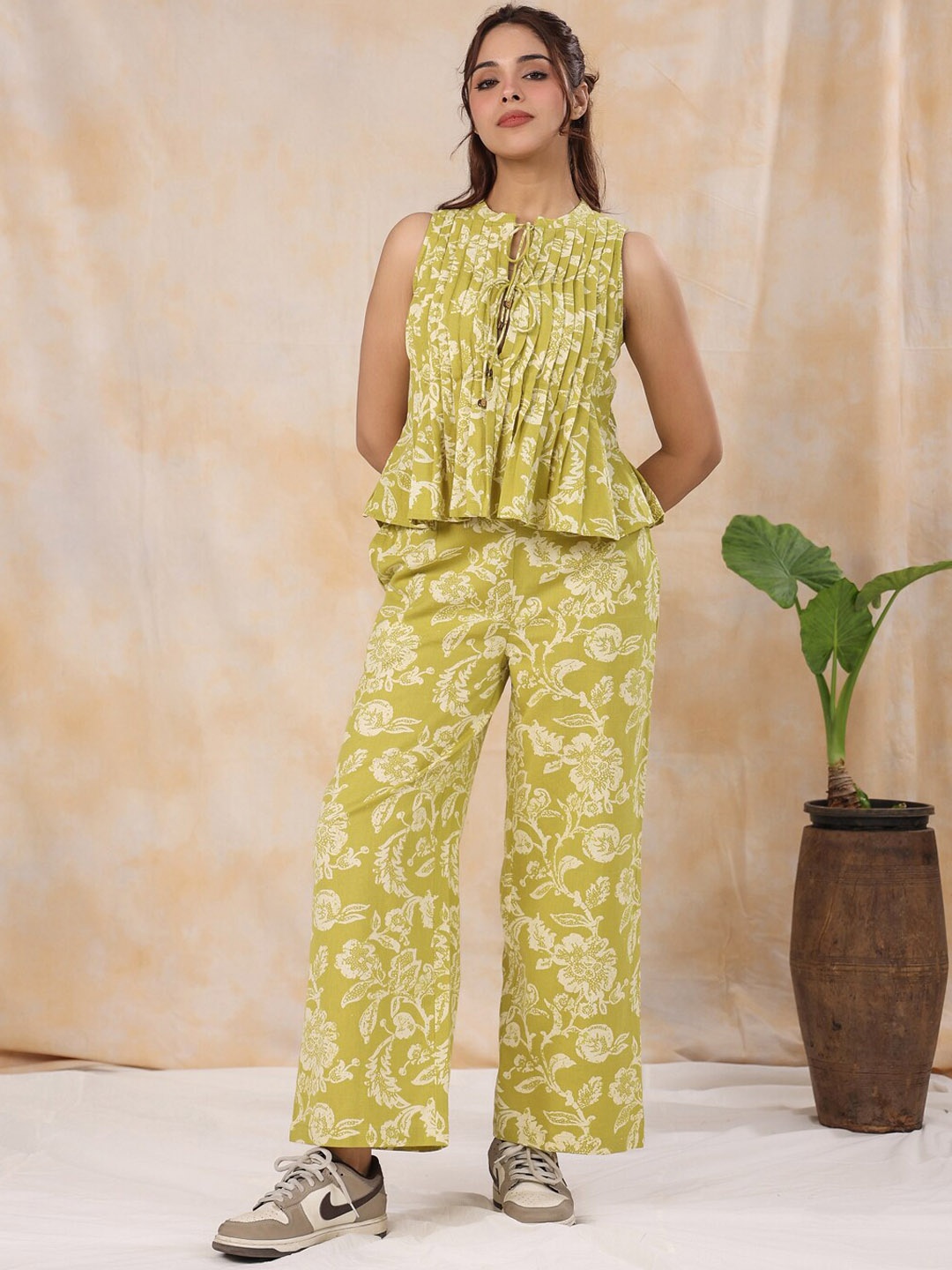 

SANSKRUTIHOMES Printed Pure Cotton Top With Trouser, Lime green