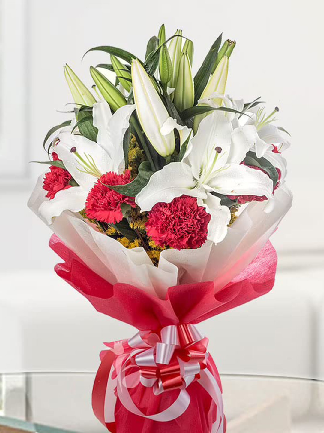 

Floweraura White & Red 14 Pieces Lilies & Carnation Fresh Flowers Bouquet