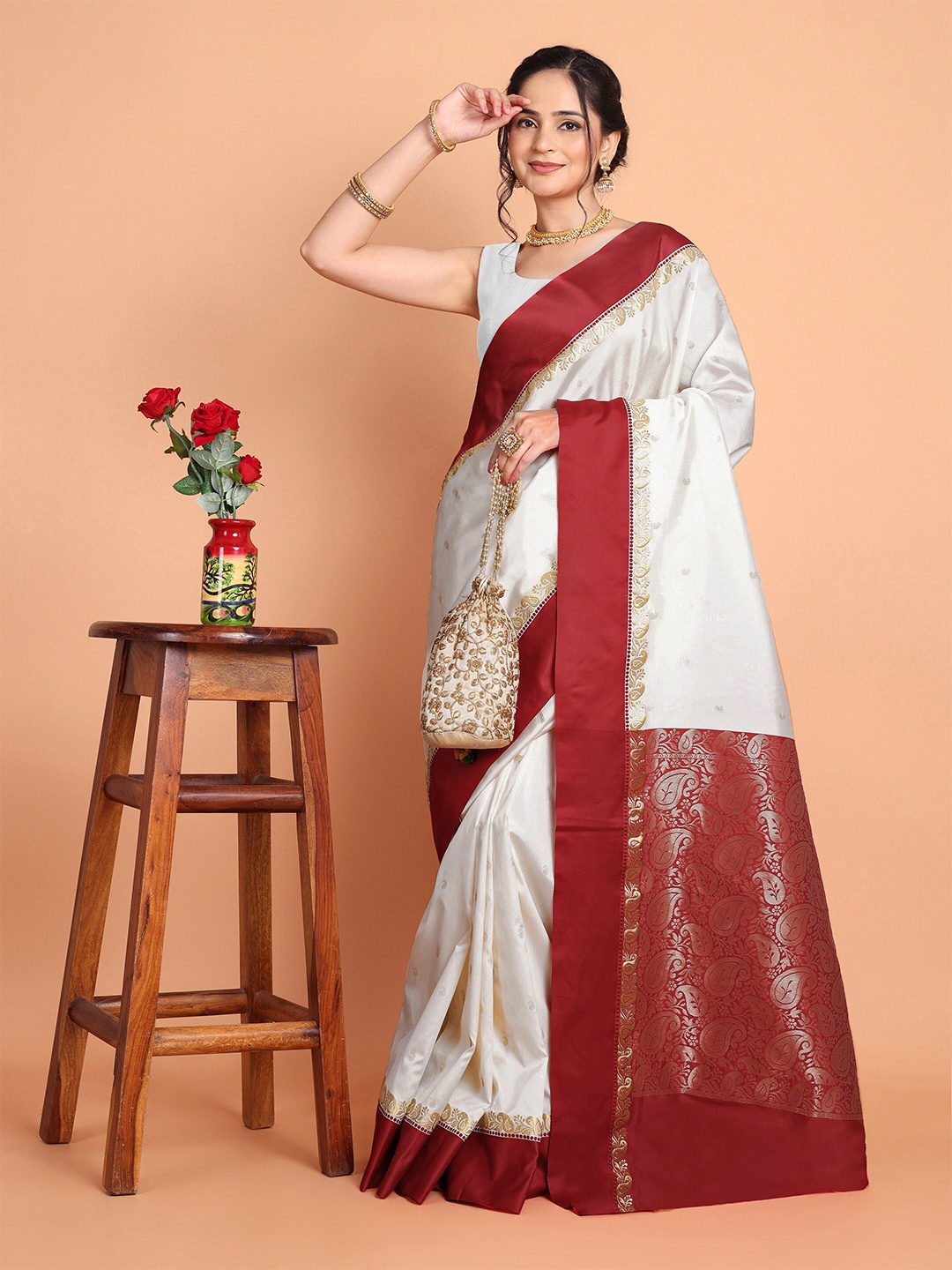 

TANTLOOM Ethnic Motifs Woven Design Zari Art Silk Kanjeevaram Saree, Red