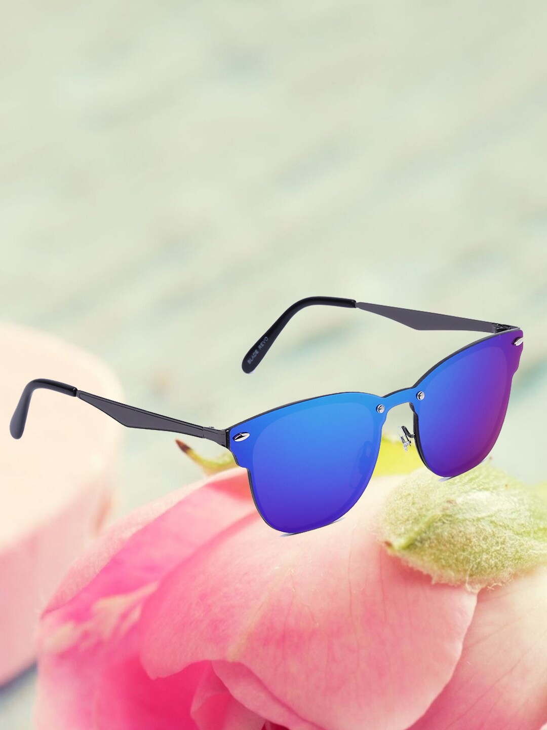 

The Roadster Lifestyle Co UV Protected Lens Wayfarer Sunglasses, Blue