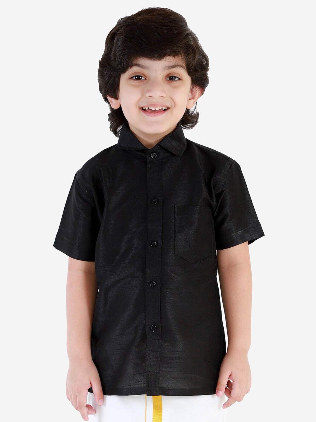 

VASTRAMAY Boys Premium Spread Collar Short Sleeves Regular Fit Casual Shirt, Black