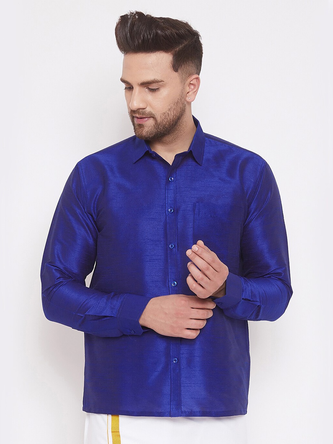 

VASTRAMAY Men Premium Spread Collar Long Sleeves Regular Fit Casual Shirt, Blue