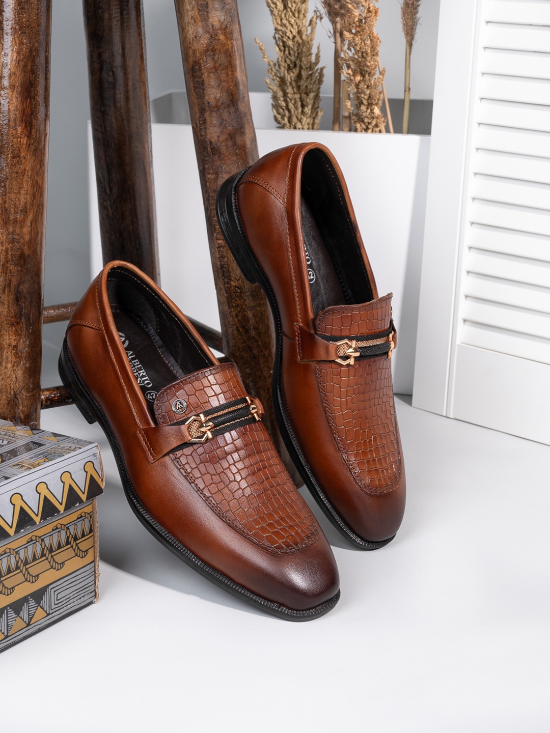 

Alberto Torresi Men Textured Buckle Detailed Formal Slip-Ons, Tan